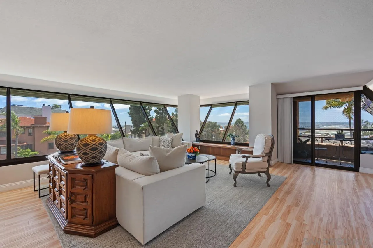 Photo #2: 250029860 Listing 