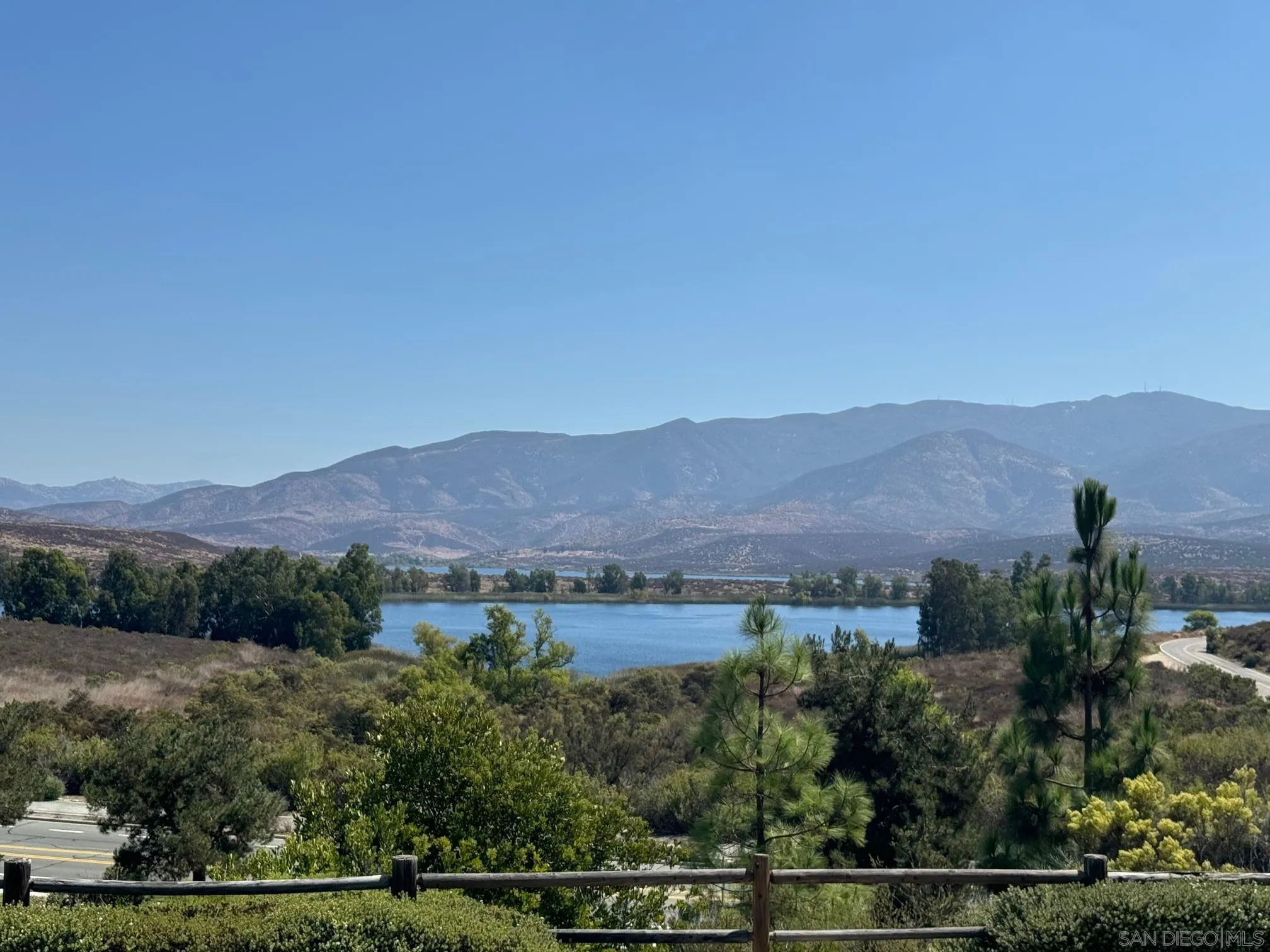 https://cdn.realtyfeed.com/cdn/127/250029879/7d21d0d842d3c53e1f5aeeb83903ca35.webp