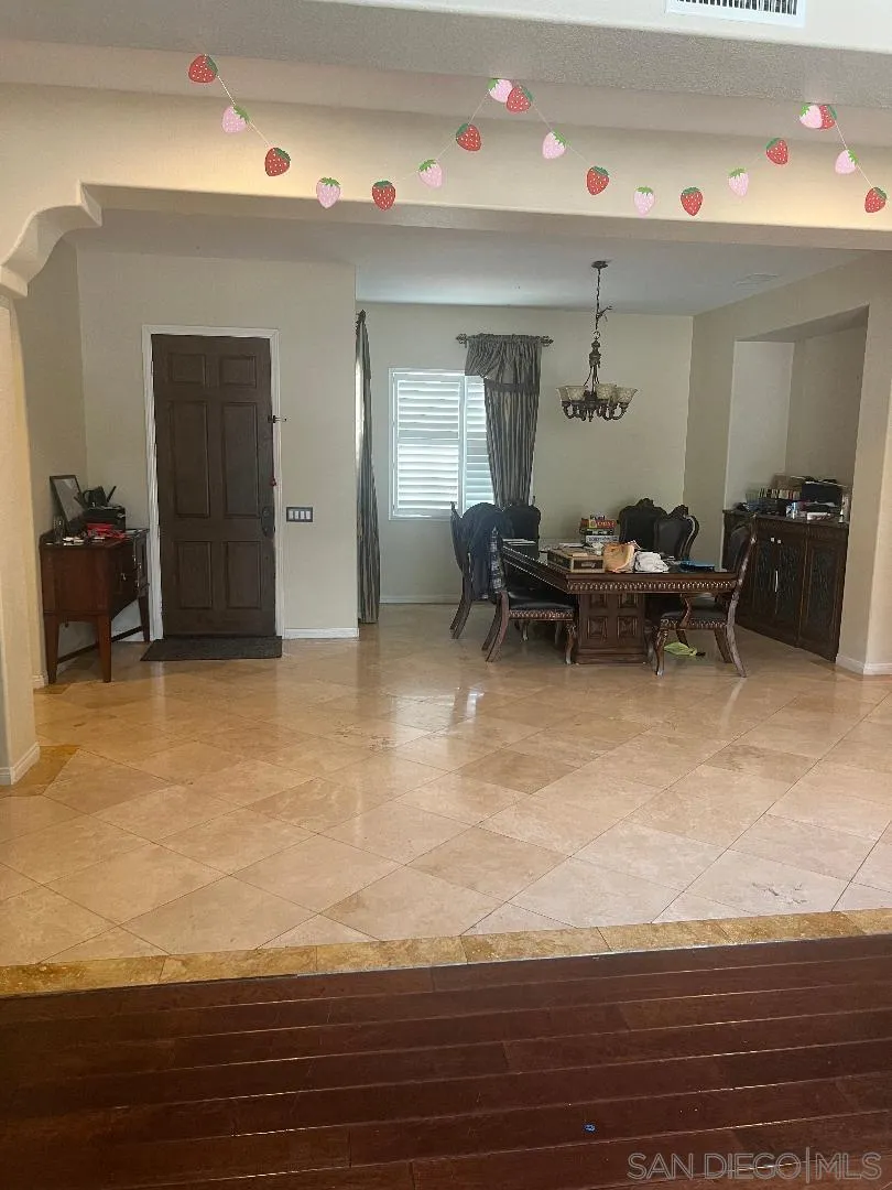 https://cdn.realtyfeed.com/cdn/127/250029879/8b8e7bf34ebb9e354ae3ffd3e5a6824e.webp