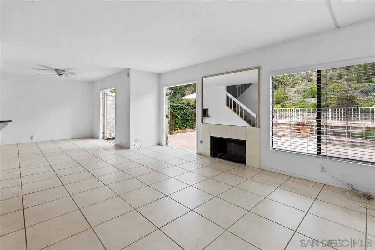 https://cdn.realtyfeed.com/cdn/127/250029881/525605e433a5a17a14d15bc7af75ce72.webp