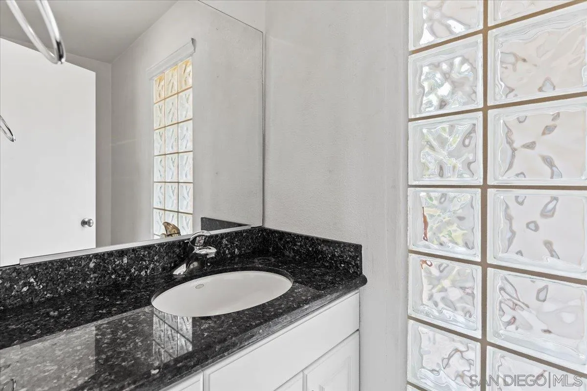 https://cdn.realtyfeed.com/cdn/127/250029881/83899409b83893e5a8c1ede1cc7f2b86.webp