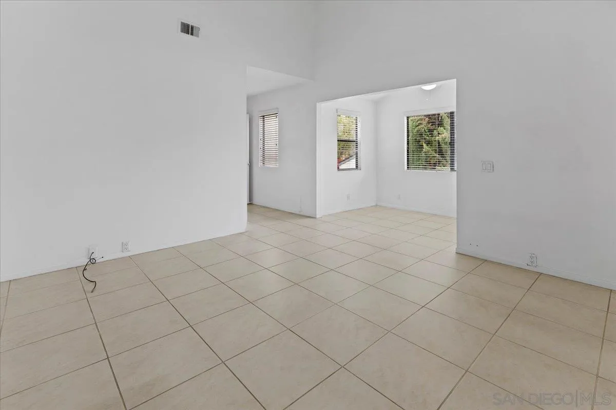 https://cdn.realtyfeed.com/cdn/127/250029881/ade77e8e0c09b0b92efdb9bb89454057.webp