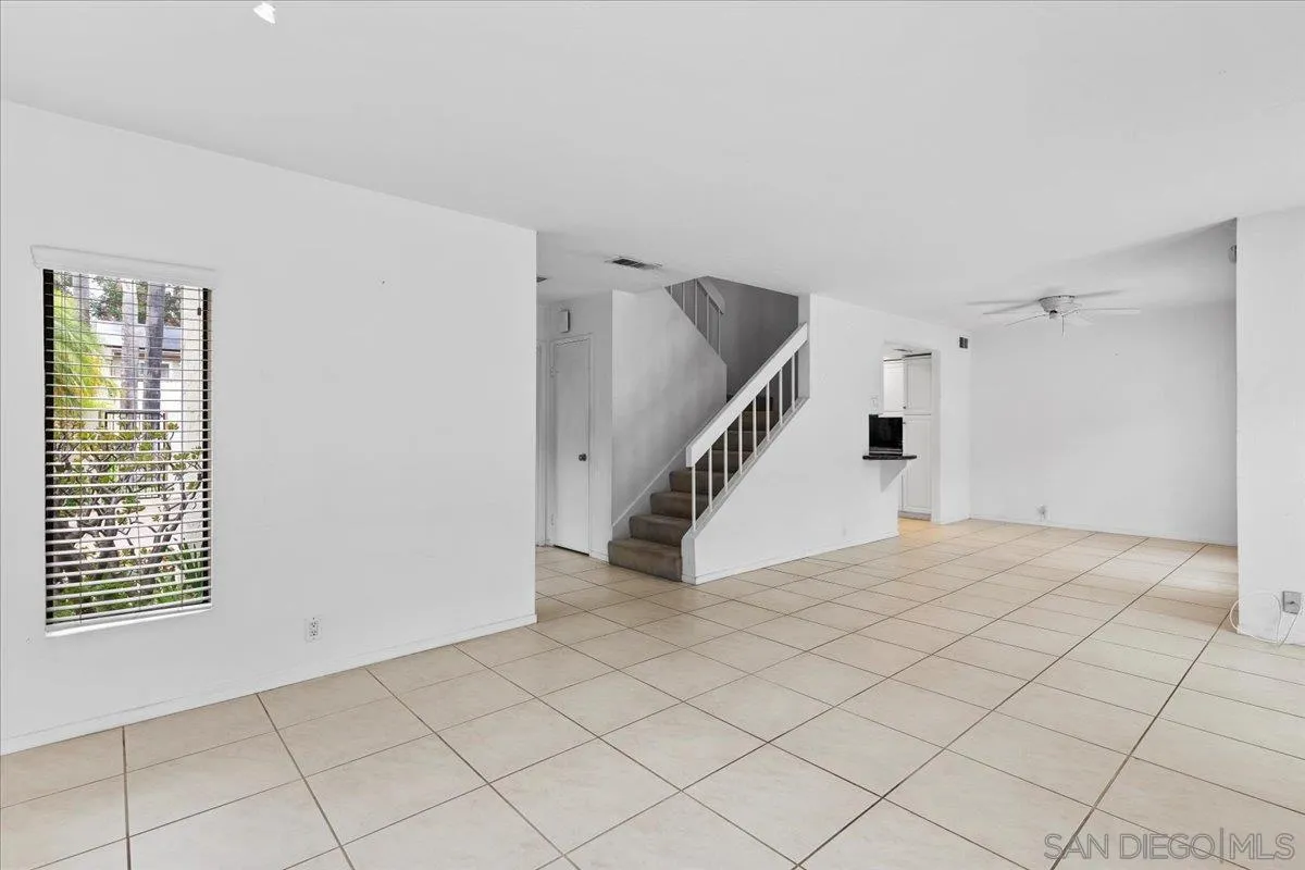 https://cdn.realtyfeed.com/cdn/127/250029881/bcfccbb1efed343f00b305a8c158a269.webp