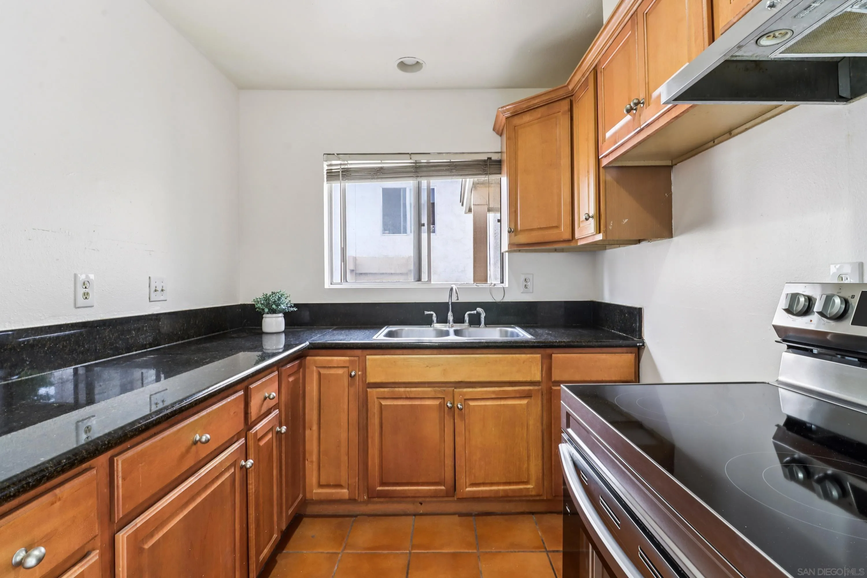 Photo #4: 250029898 Listing 