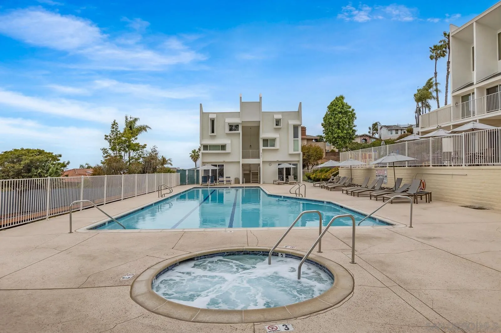 https://cdn.realtyfeed.com/cdn/127/250029899/cc4a85f63b341d7b9fc779efb39dc95e.webp
