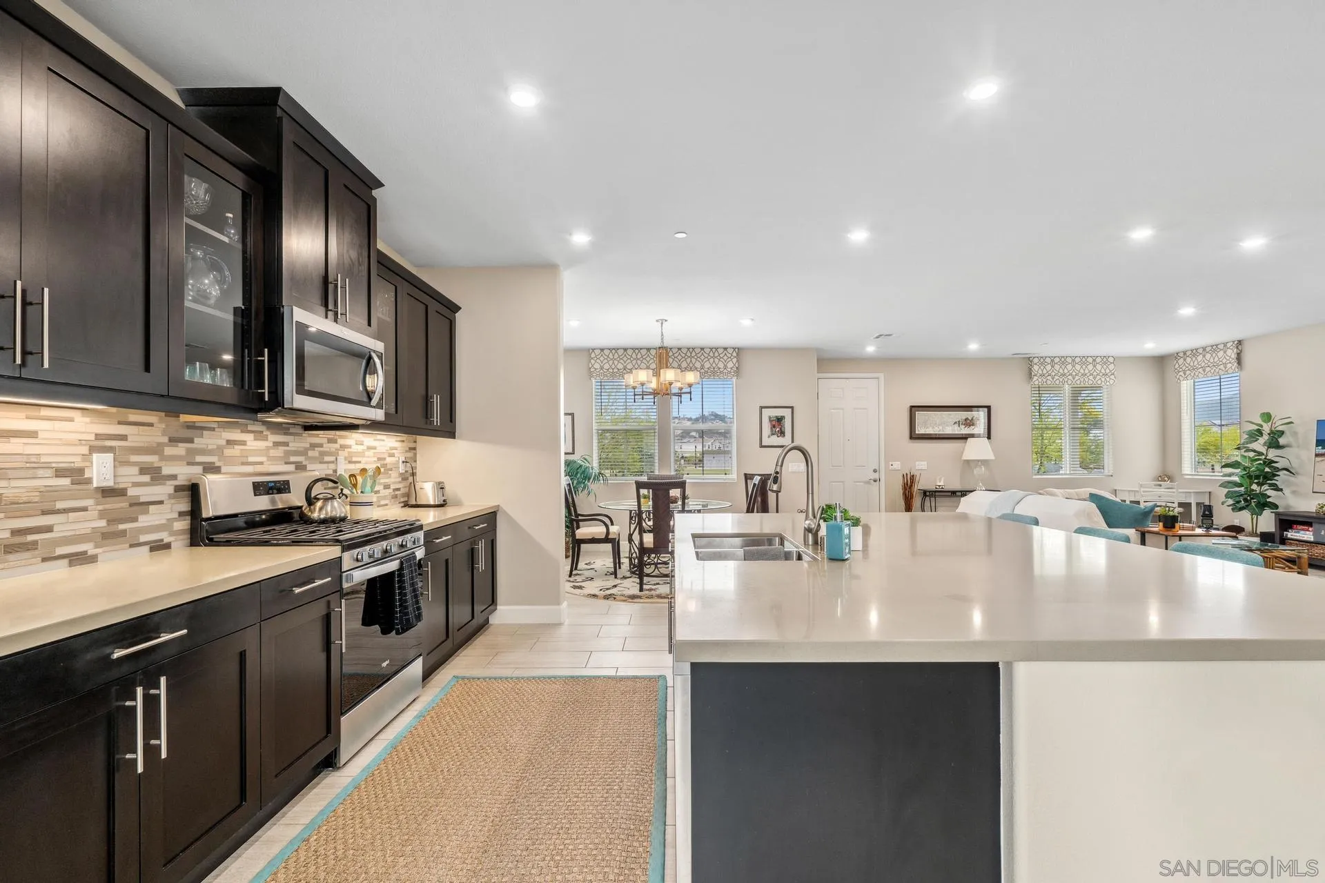 https://cdn.realtyfeed.com/cdn/127/250029900/2e22d0b7f014a36c77e6bb1a3fbc14ac.webp