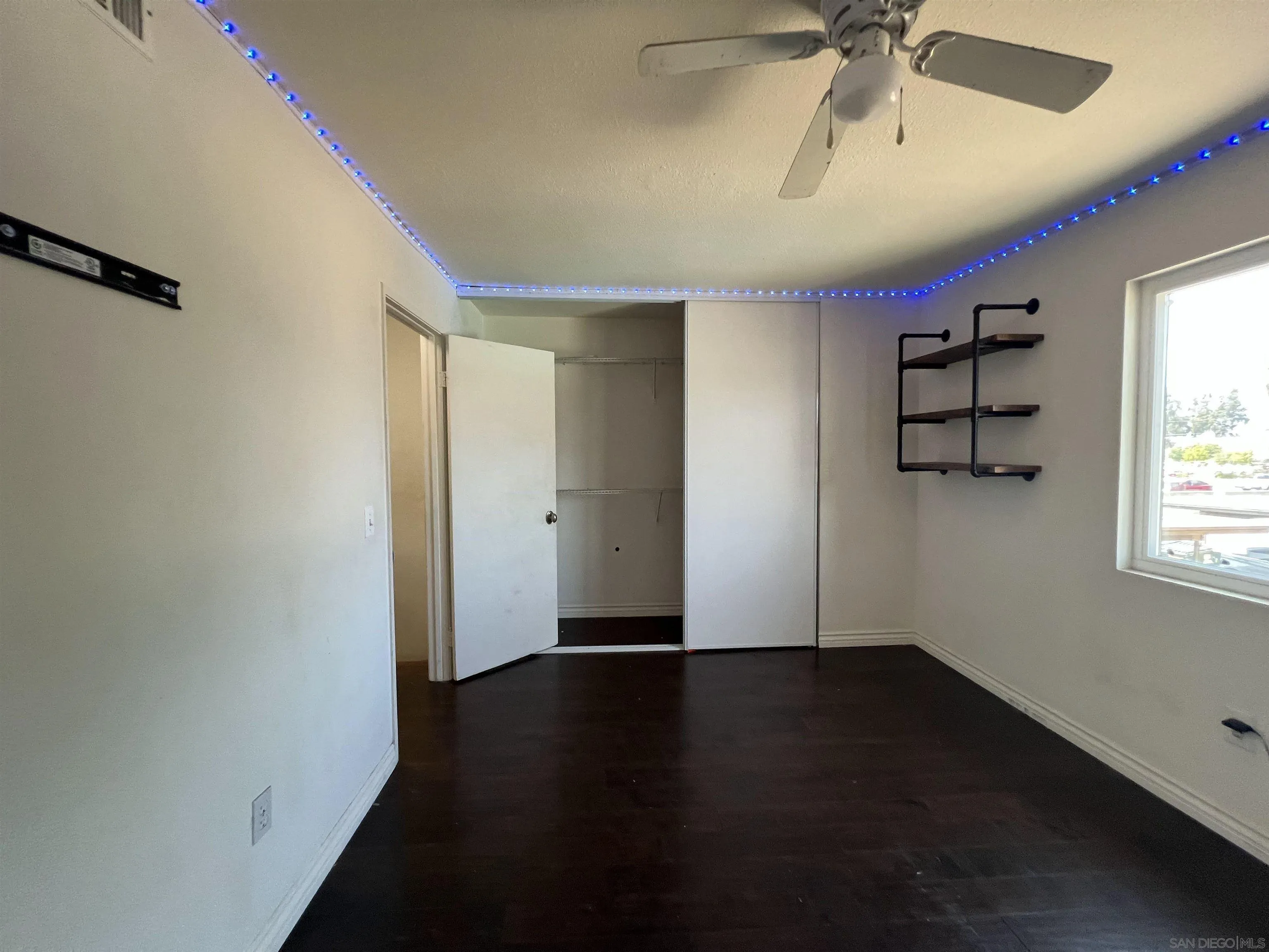 Photo #8: 250029911 Listing: Photo #8