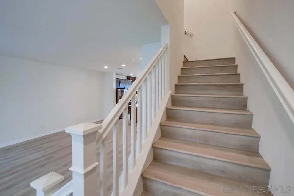 Photo #5: 250029916 Listing 