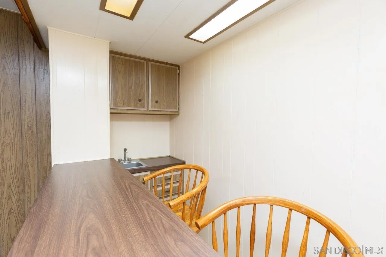 https://cdn.realtyfeed.com/cdn/127/250029920/239e09f55b0e6fda838fd205b5265b6b.webp