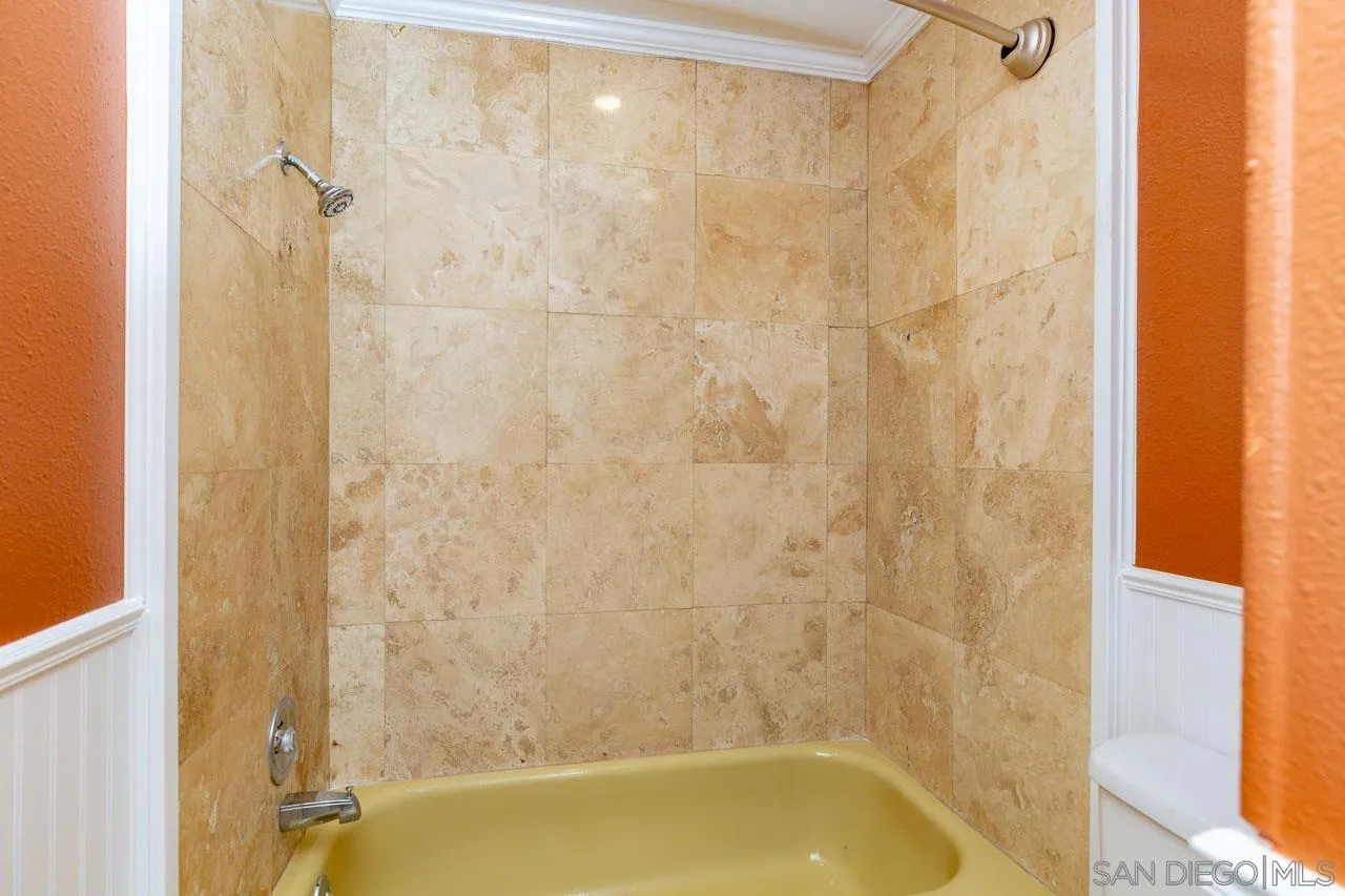 https://cdn.realtyfeed.com/cdn/127/250029920/2f2a9edf4eedb1b7cabc6205942eac2f.webp