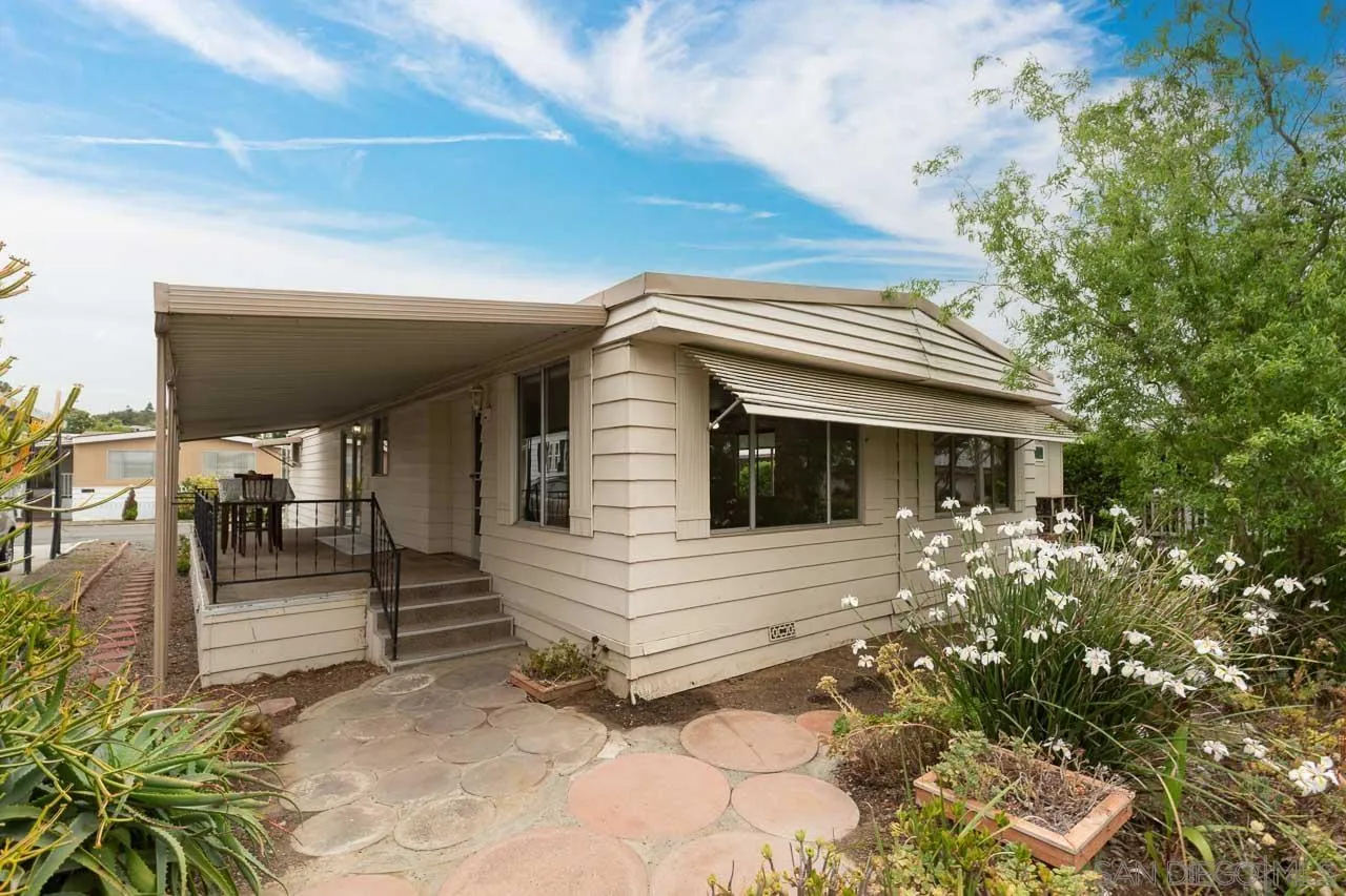 https://cdn.realtyfeed.com/cdn/127/250029920/722125e1ea0675a84b6b0f9e9b801c4c.webp