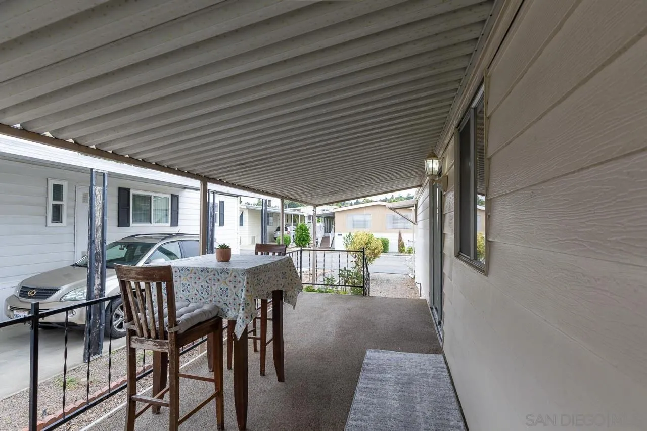 https://cdn.realtyfeed.com/cdn/127/250029920/dab7abaf854677a62cdf48d603e4d8a6.webp