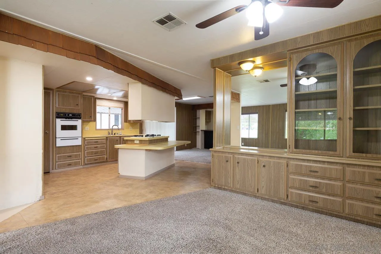 https://cdn.realtyfeed.com/cdn/127/250029920/f0fdb7dda6471cc5eb18d33e5d41b29e.webp