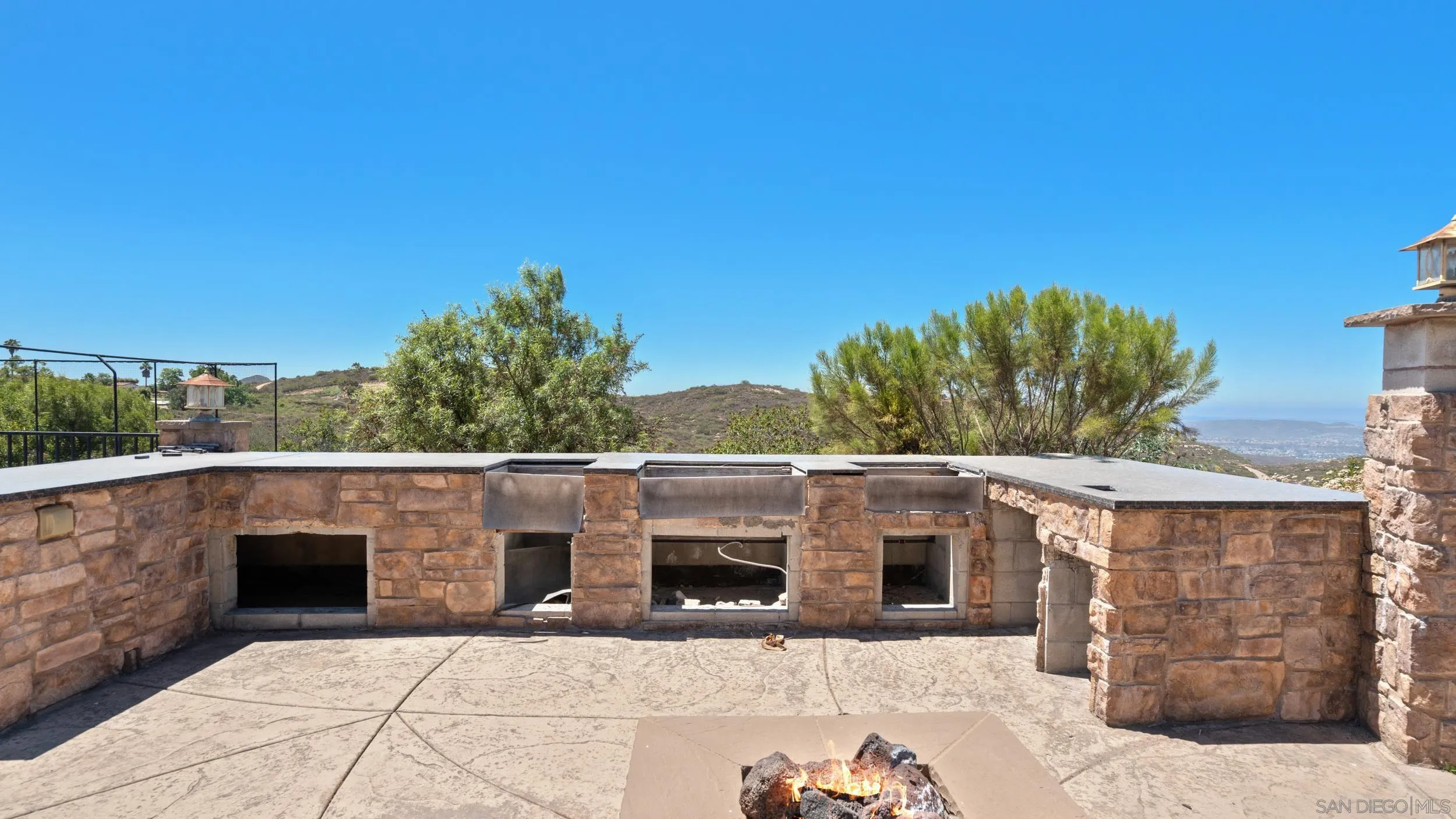 https://cdn.realtyfeed.com/cdn/127/250029932/73a904b4462e6fc85a8bbfea3eb945ae.webp