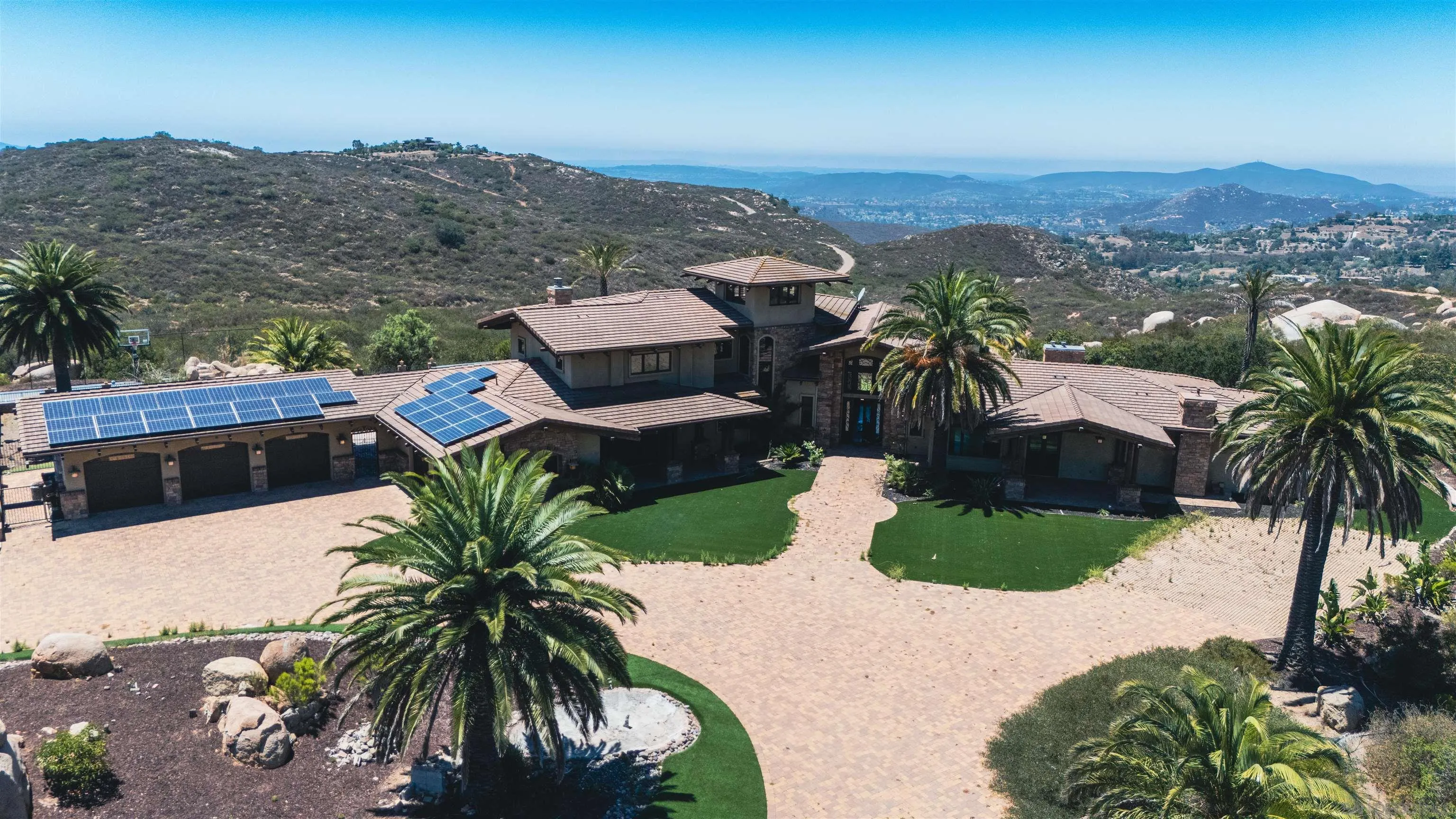 https://cdn.realtyfeed.com/cdn/127/250029932/c0725a8d346743f1cae812696e9b9367.webp
