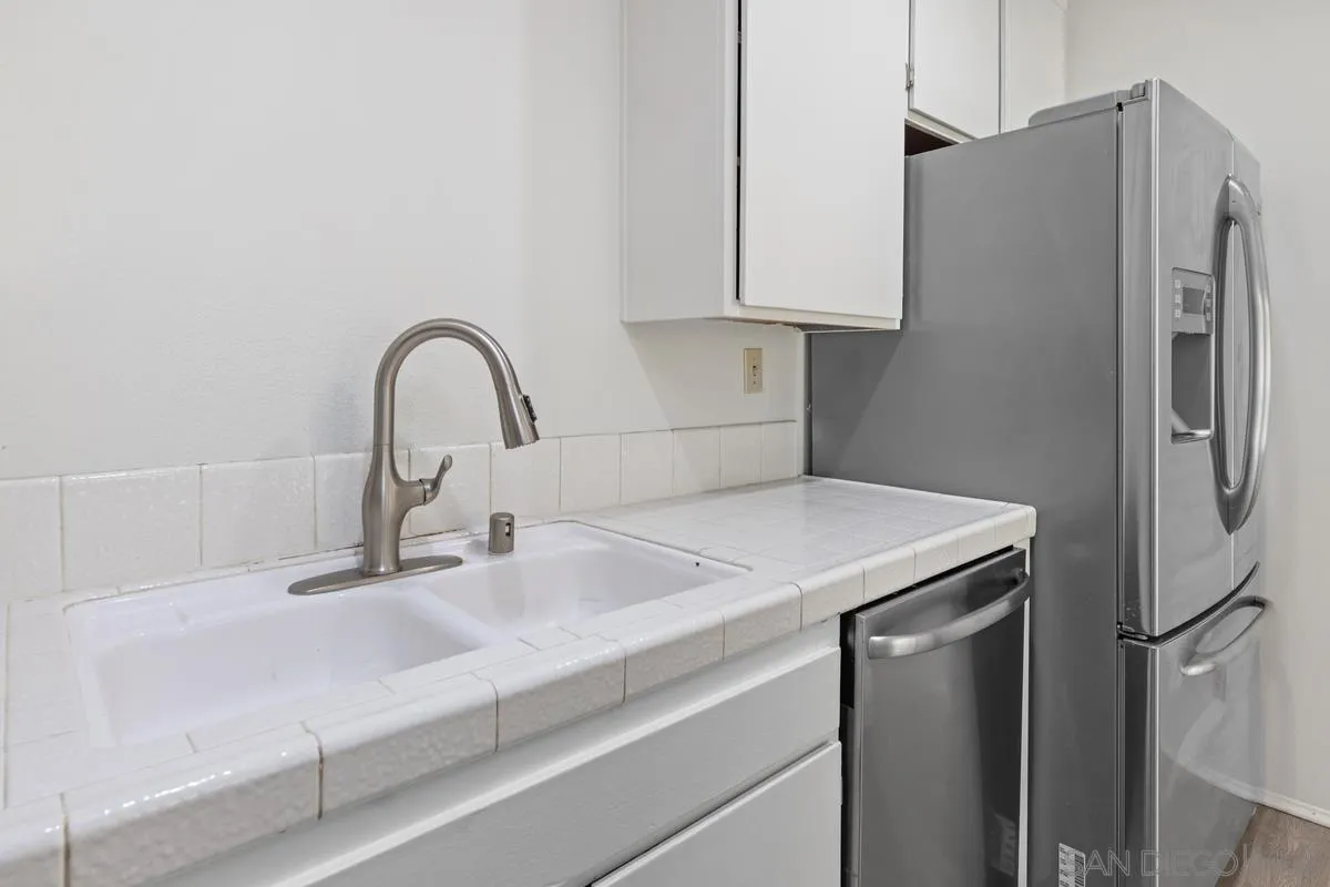 Photo #5: 250029935 Listing 