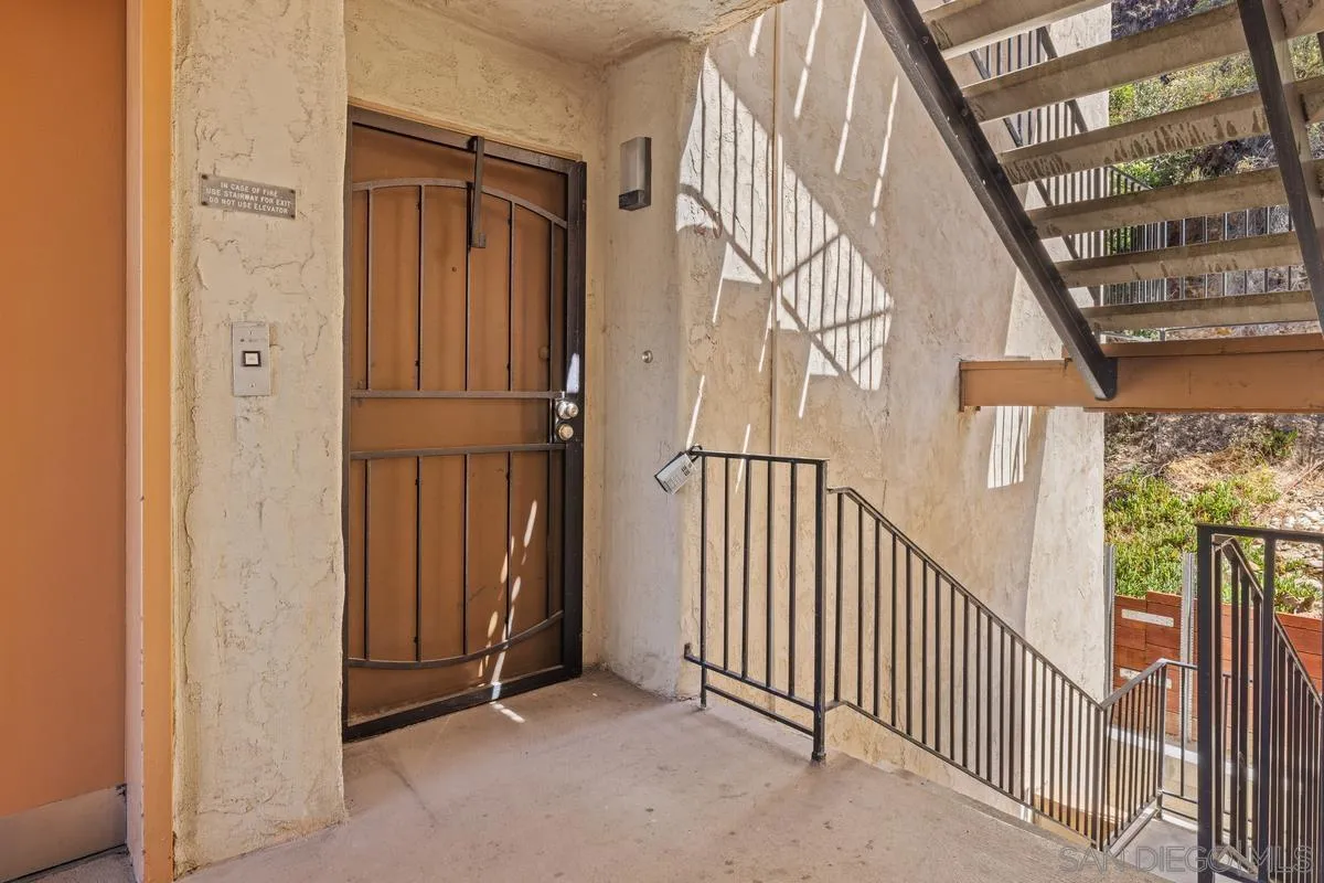 Photo #2: 250029935 Listing 