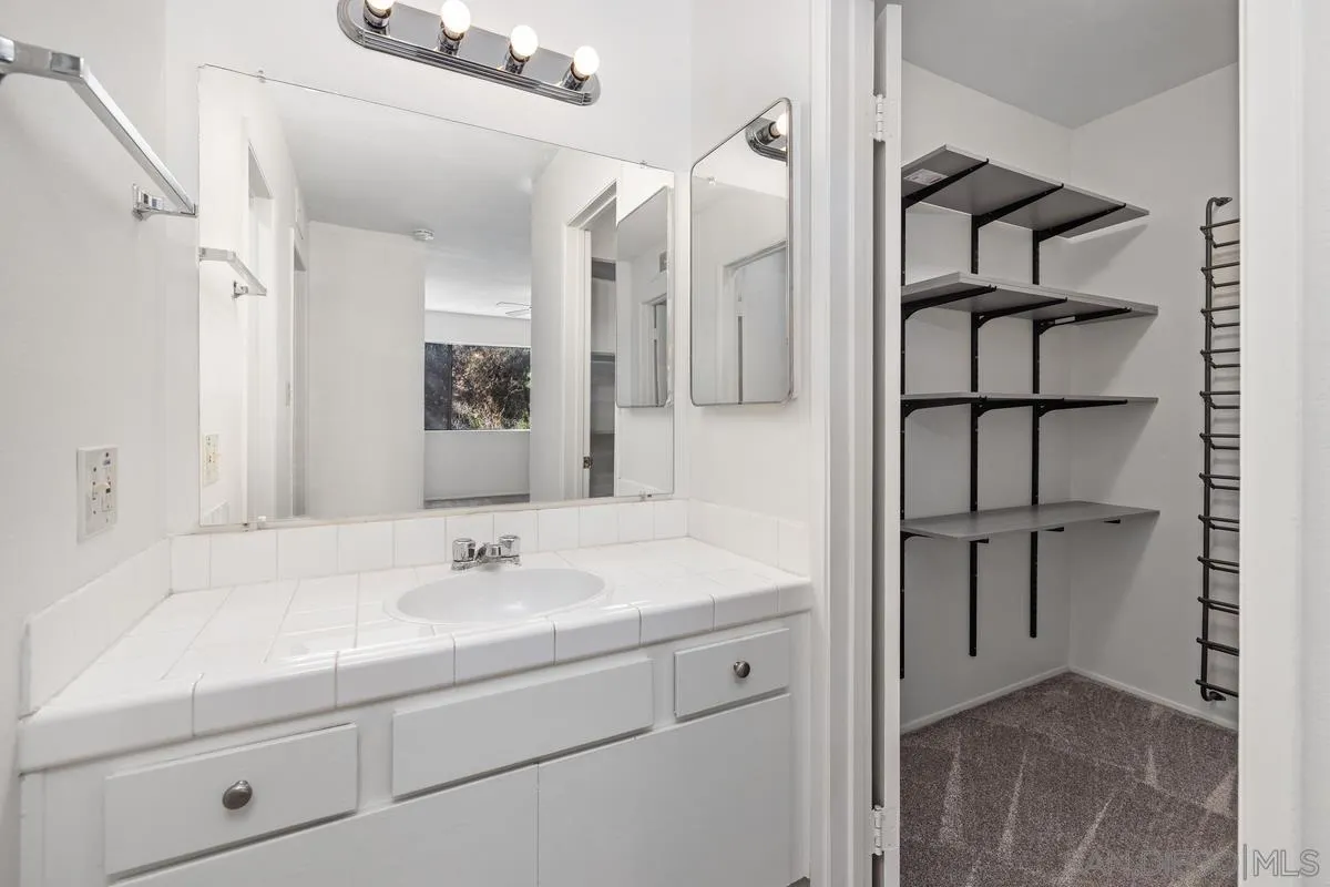Photo #22: 250029935 Listing: Photo #22
