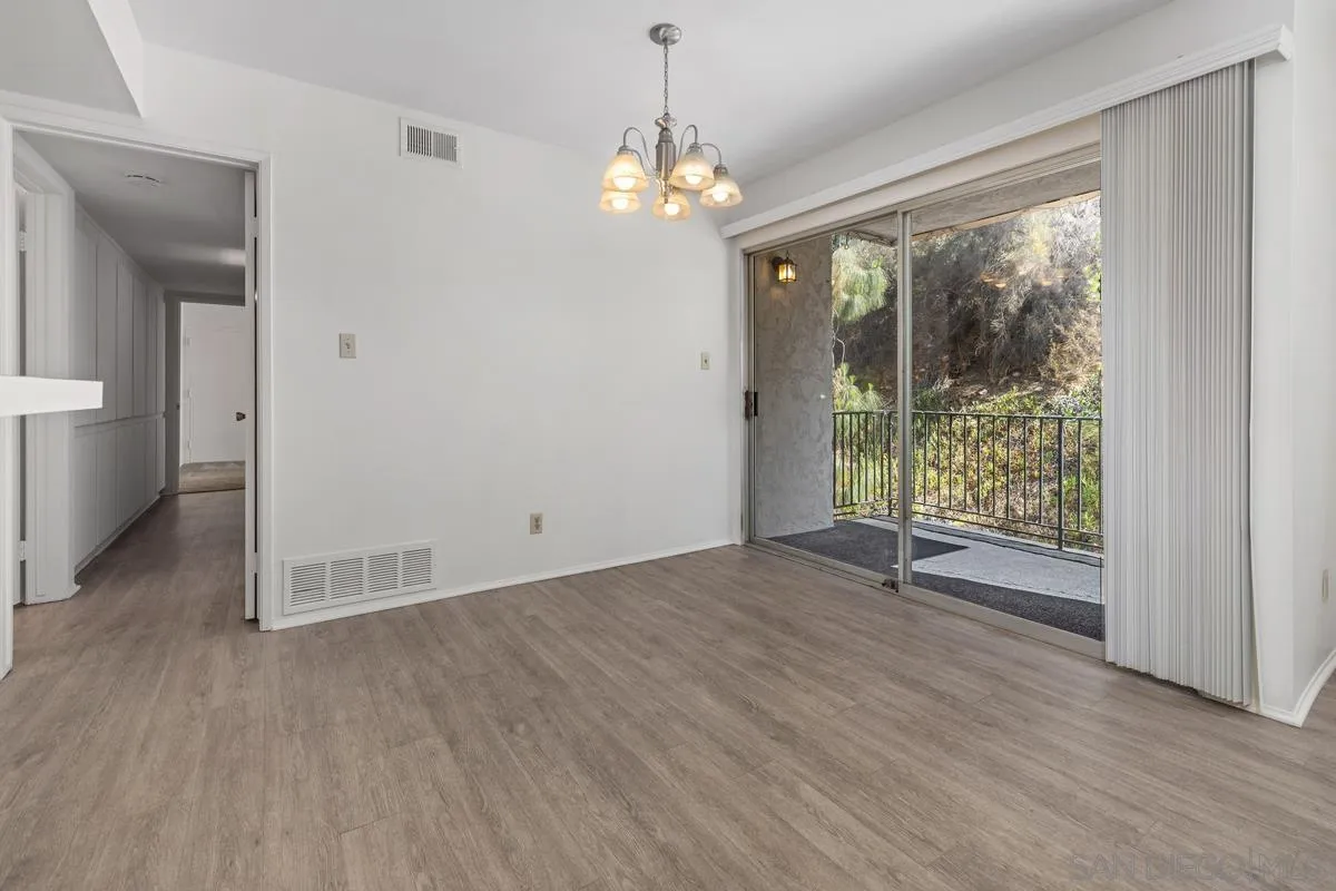 Photo #9: 250029935 Listing: Photo #9