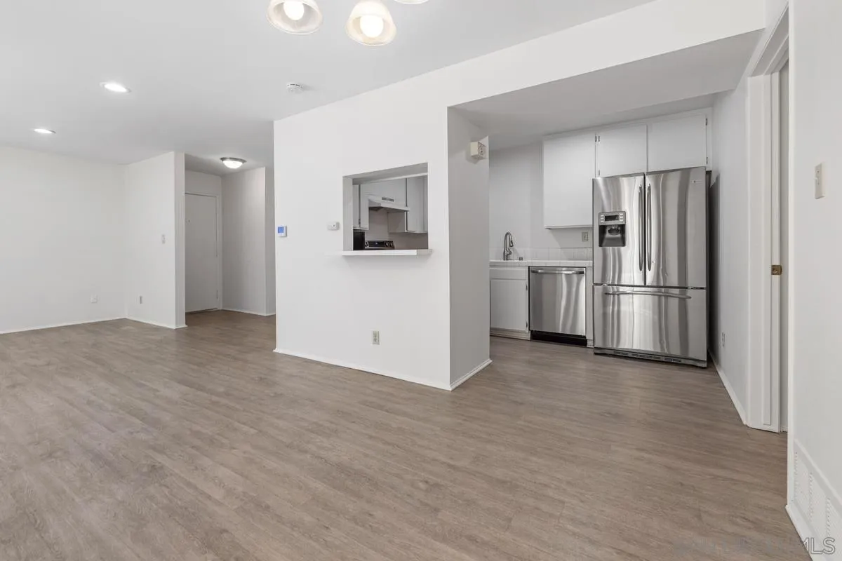 Photo #15: 250029935 Listing: Photo #15