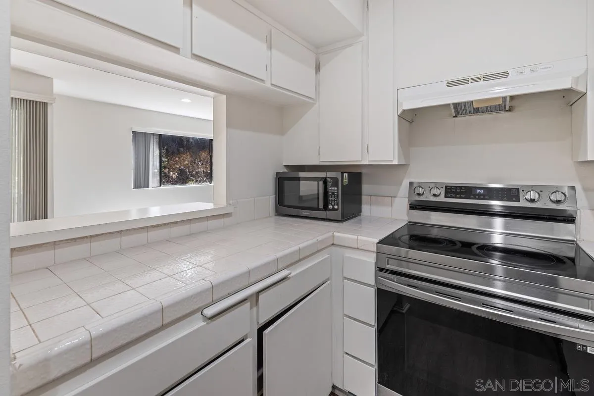 Photo #4: 250029935 Listing 