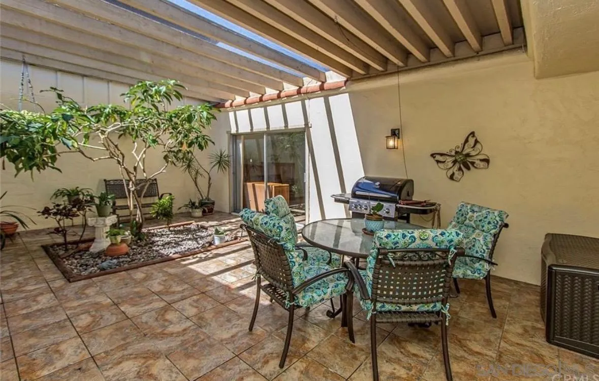 https://cdn.realtyfeed.com/cdn/127/250029964/3a0659740f91836f05d0592b04044cf9.webp