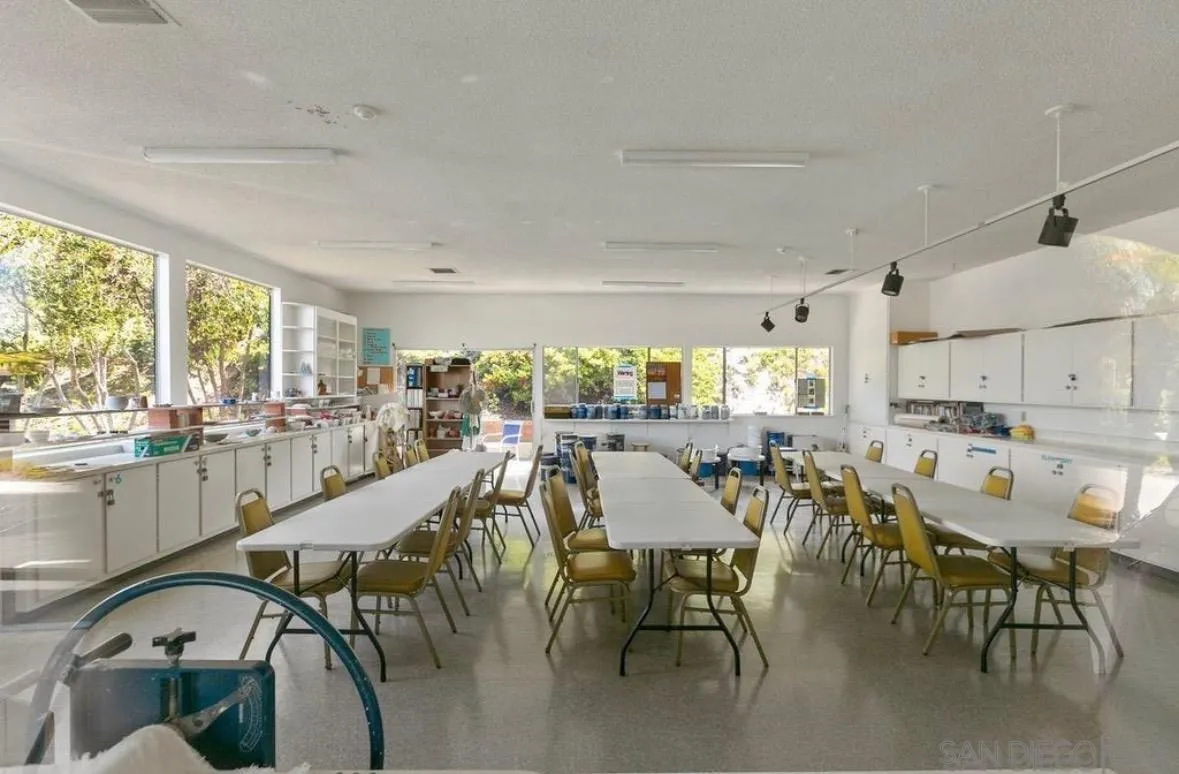 https://cdn.realtyfeed.com/cdn/127/250029964/8c50d02d3ca713e2a3199b85d263b05c.webp