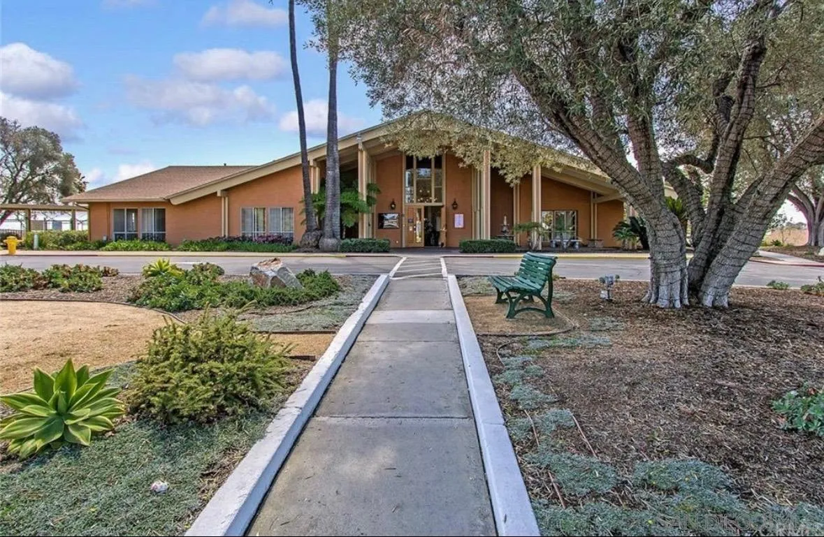 https://cdn.realtyfeed.com/cdn/127/250029964/a8838824bd7d0b228679d21986401eae.webp