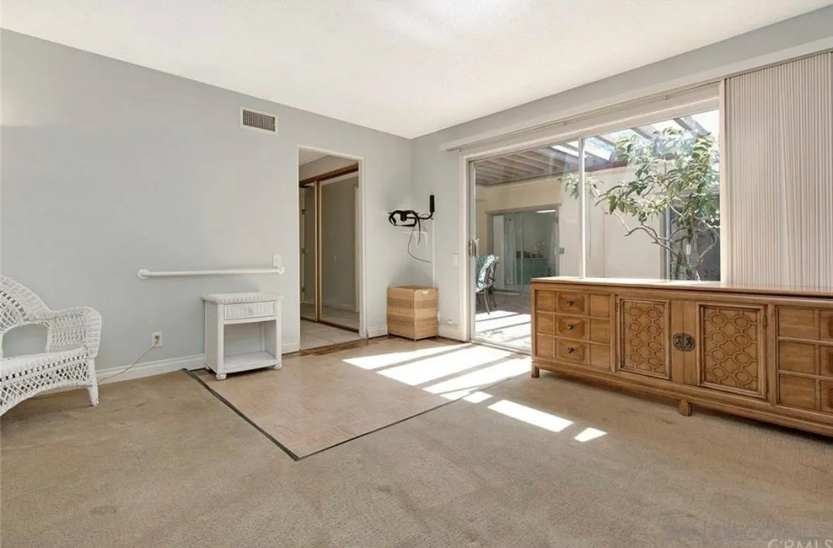 https://cdn.realtyfeed.com/cdn/127/250029964/f9f1731eaef5d3eba97288fd08a10118.webp