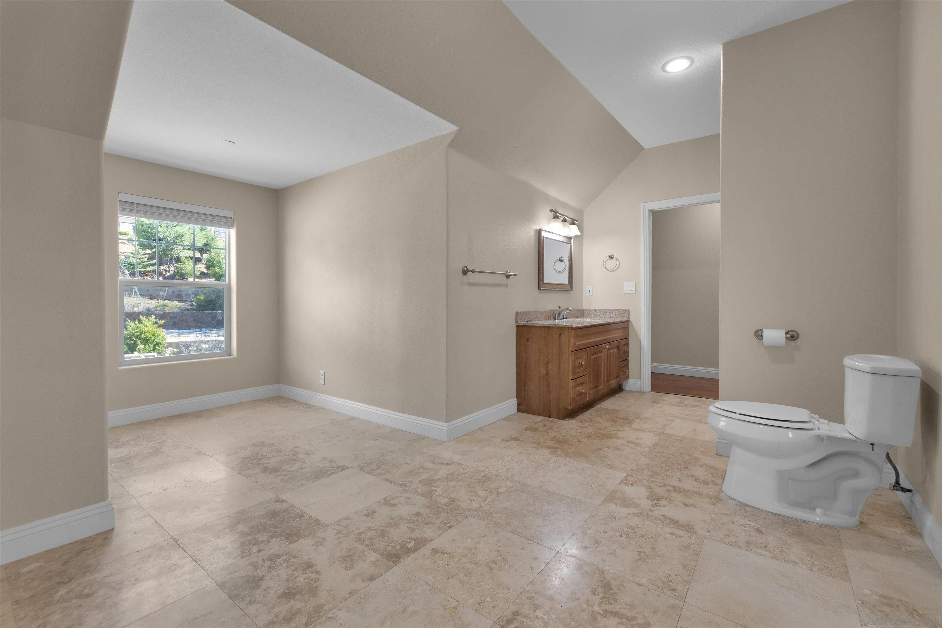 https://cdn.realtyfeed.com/cdn/127/250029993/8cb2892fa07c28f32f1d23787544f925.webp