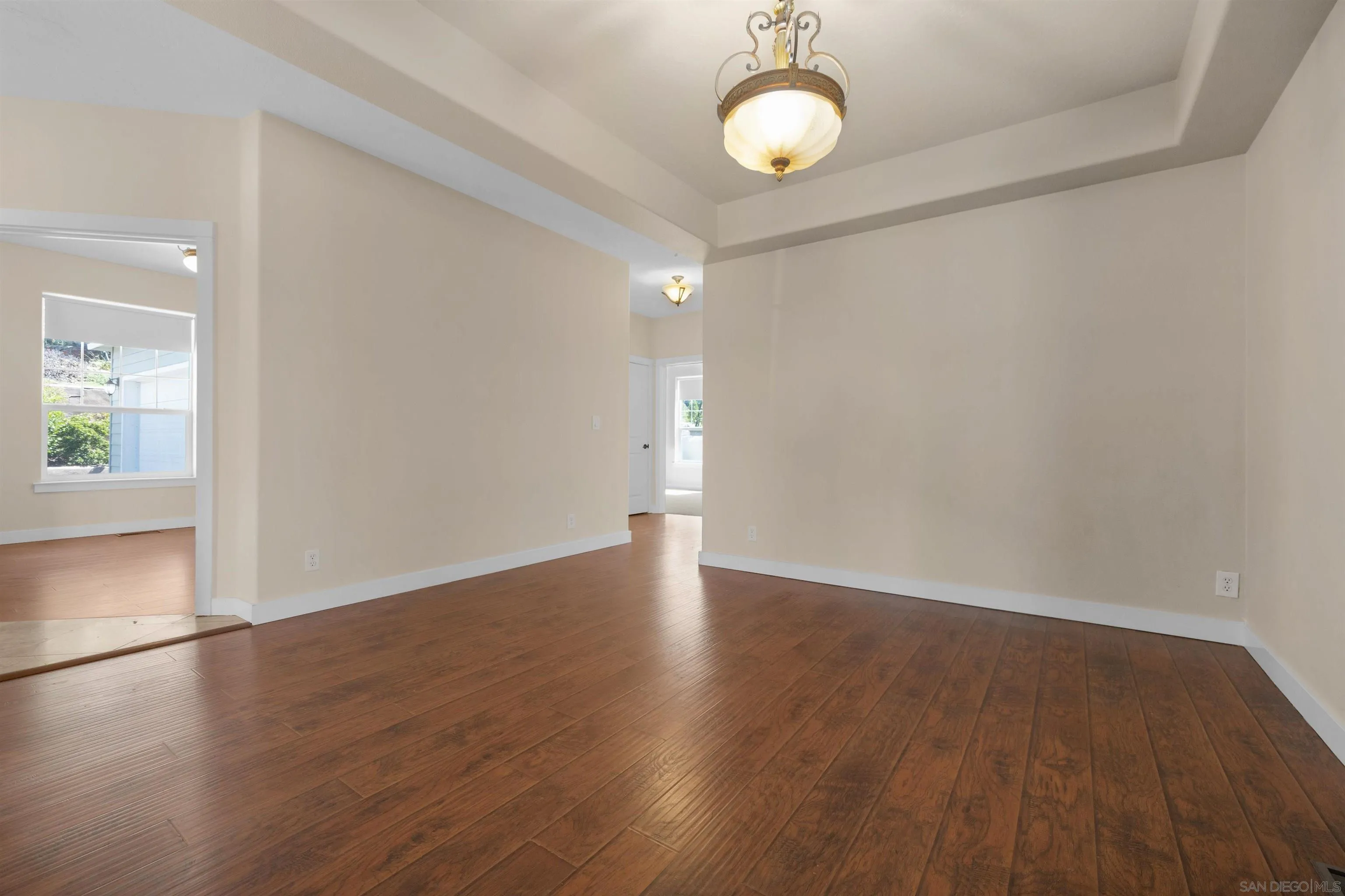 https://cdn.realtyfeed.com/cdn/127/250029993/8f90a570e4dc89898dcbccede7f53d2b.webp