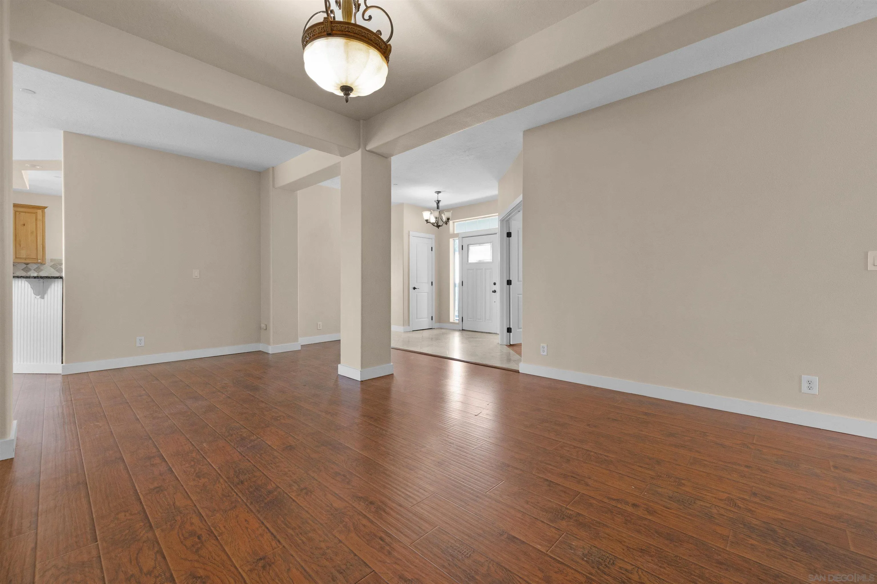 https://cdn.realtyfeed.com/cdn/127/250029993/b08b92a22c857ebc43b274da2d90029a.webp