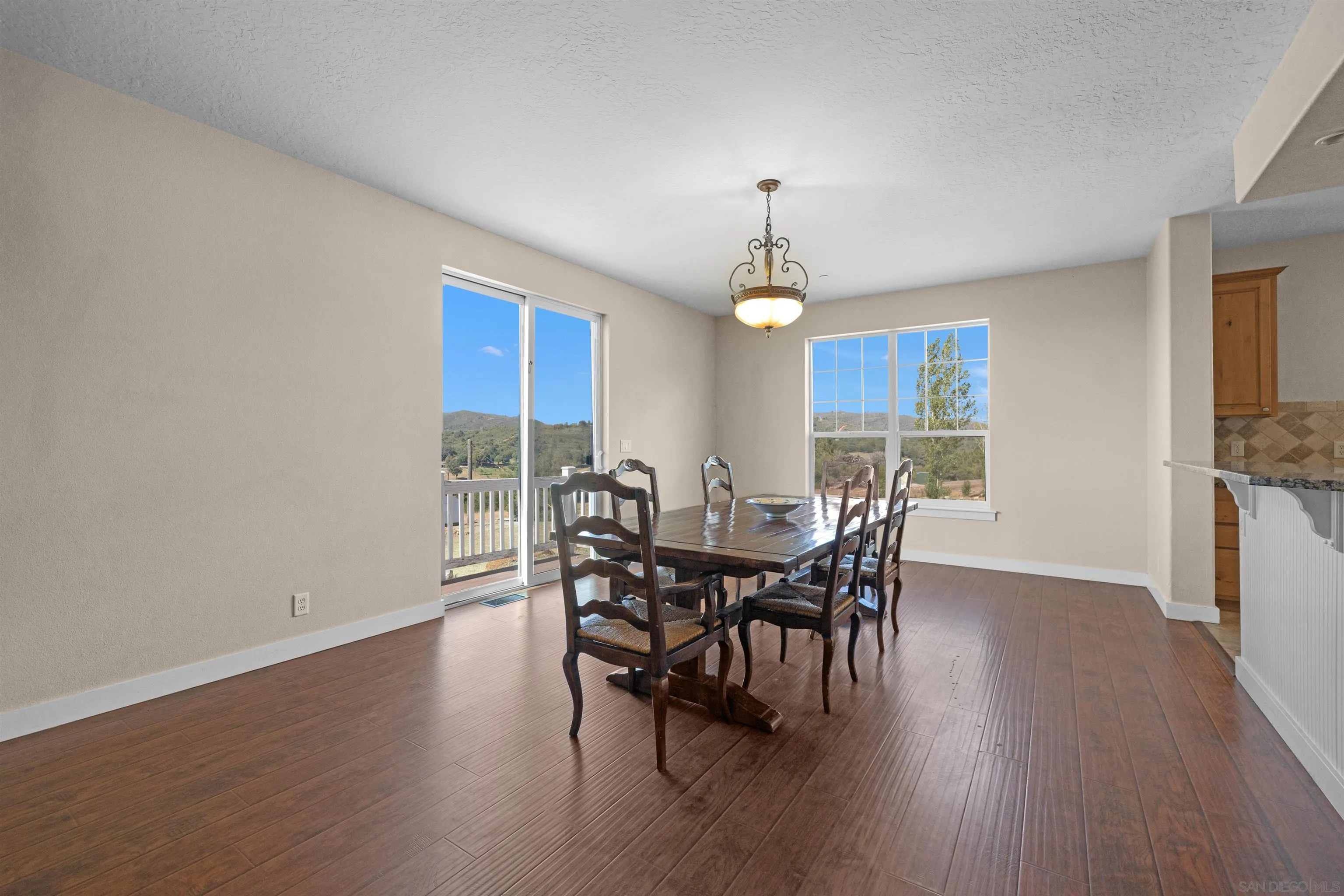 https://cdn.realtyfeed.com/cdn/127/250029993/e17c7f7760f985d03a4489dd7a9dbdc9.webp