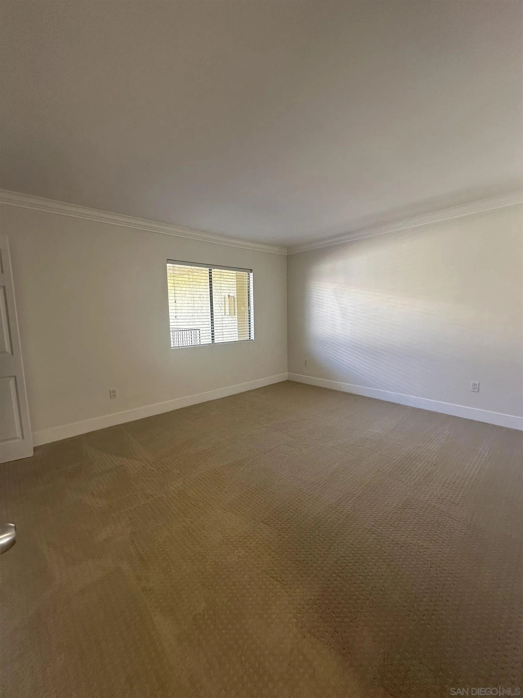 Photo #4: 250029995 Listing 