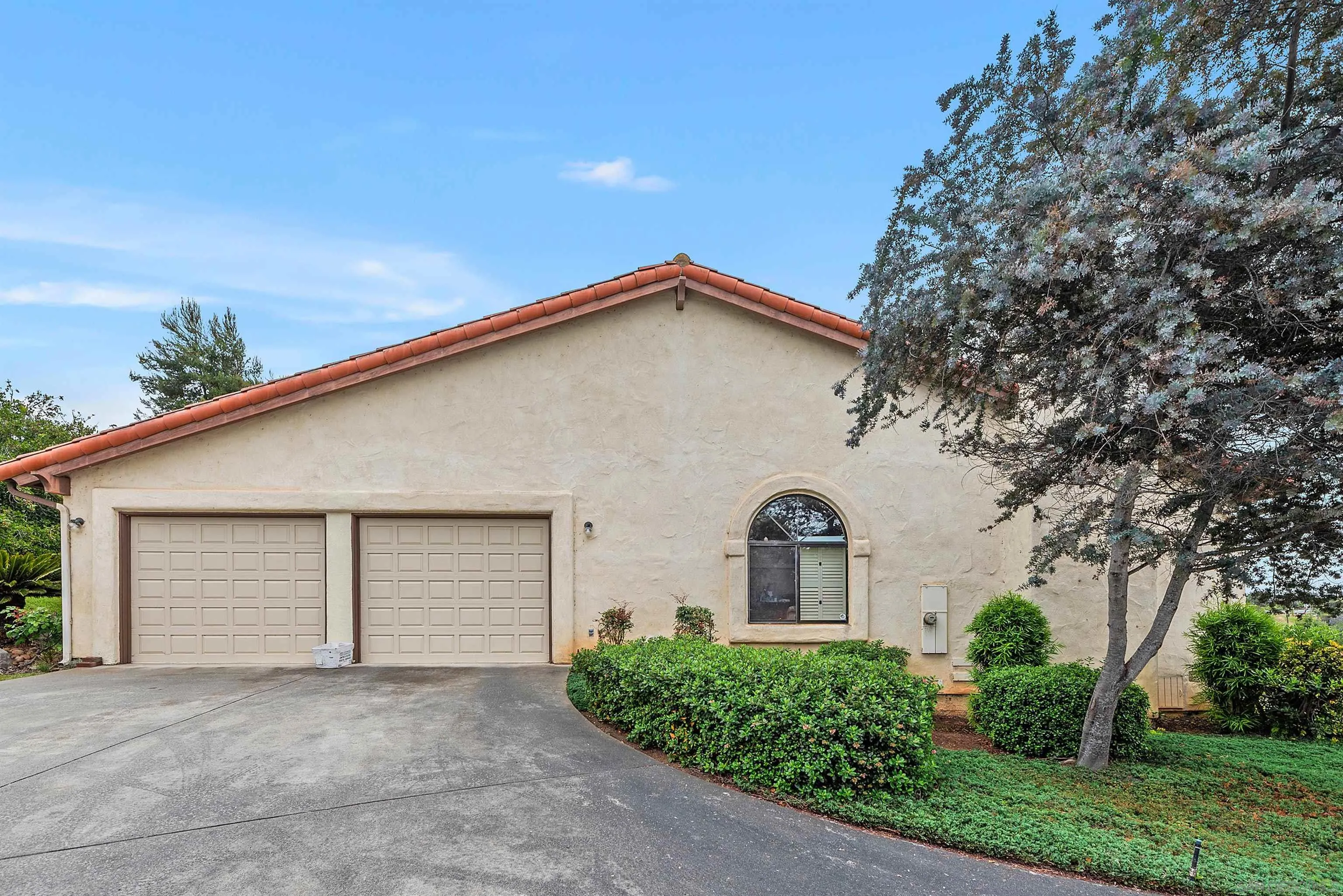https://cdn.realtyfeed.com/cdn/127/250030011/171f8c87874e511723cc4785bceeec0a.webp