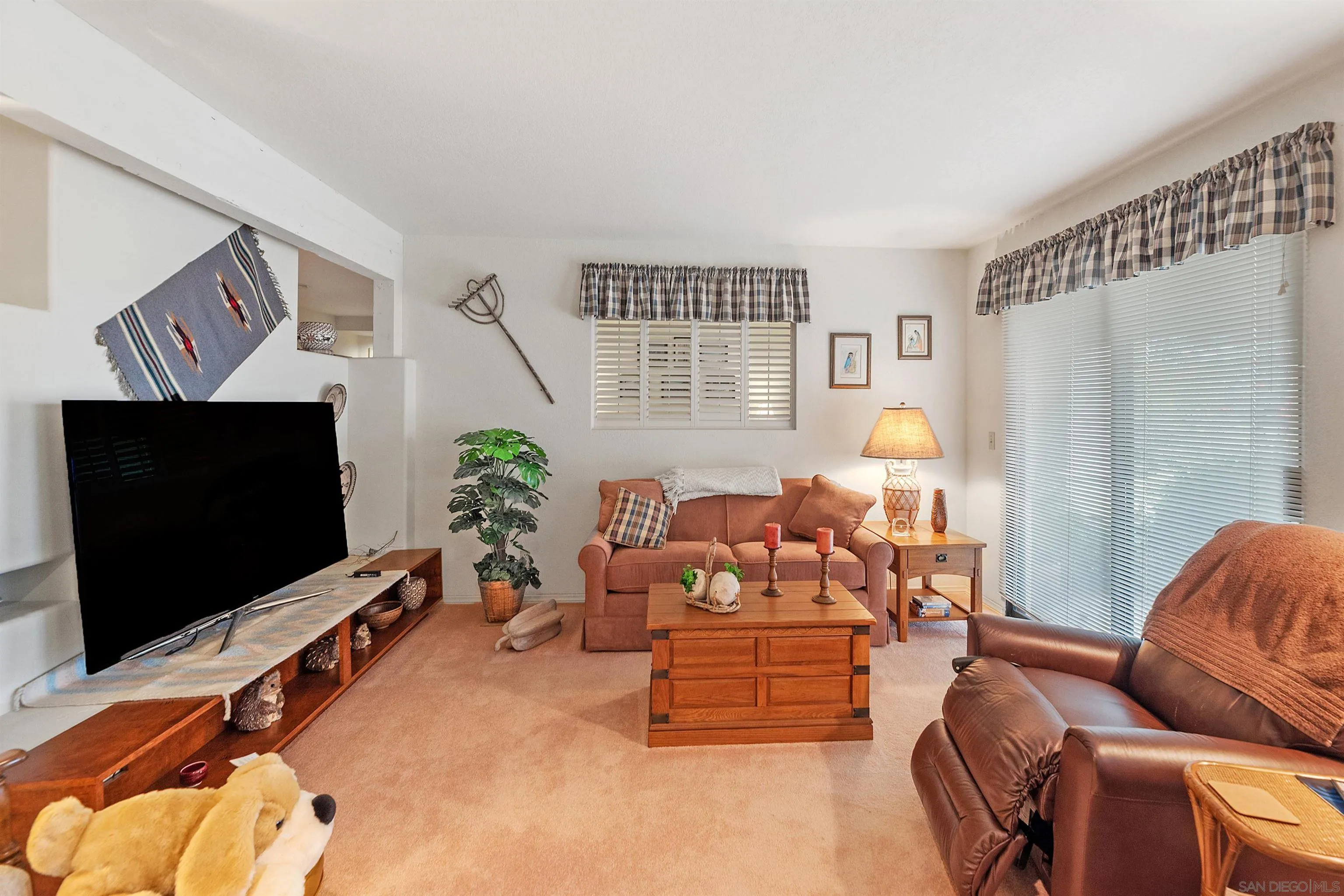 https://cdn.realtyfeed.com/cdn/127/250030011/1cc6da30ab565c39deb11a8099c1c5cc.webp