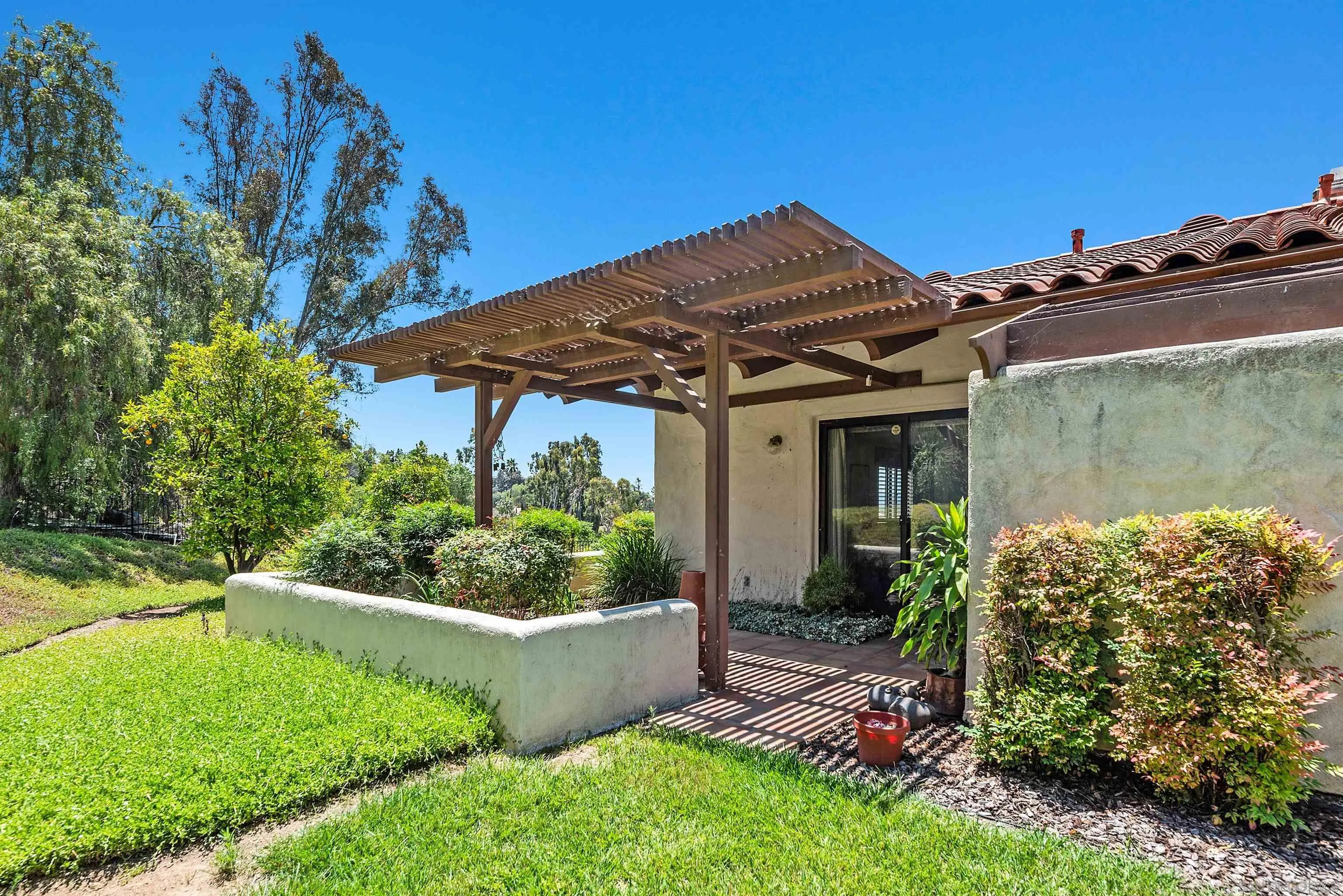 https://cdn.realtyfeed.com/cdn/127/250030011/319c126bcecf11cb7461d9f41338fc67.webp