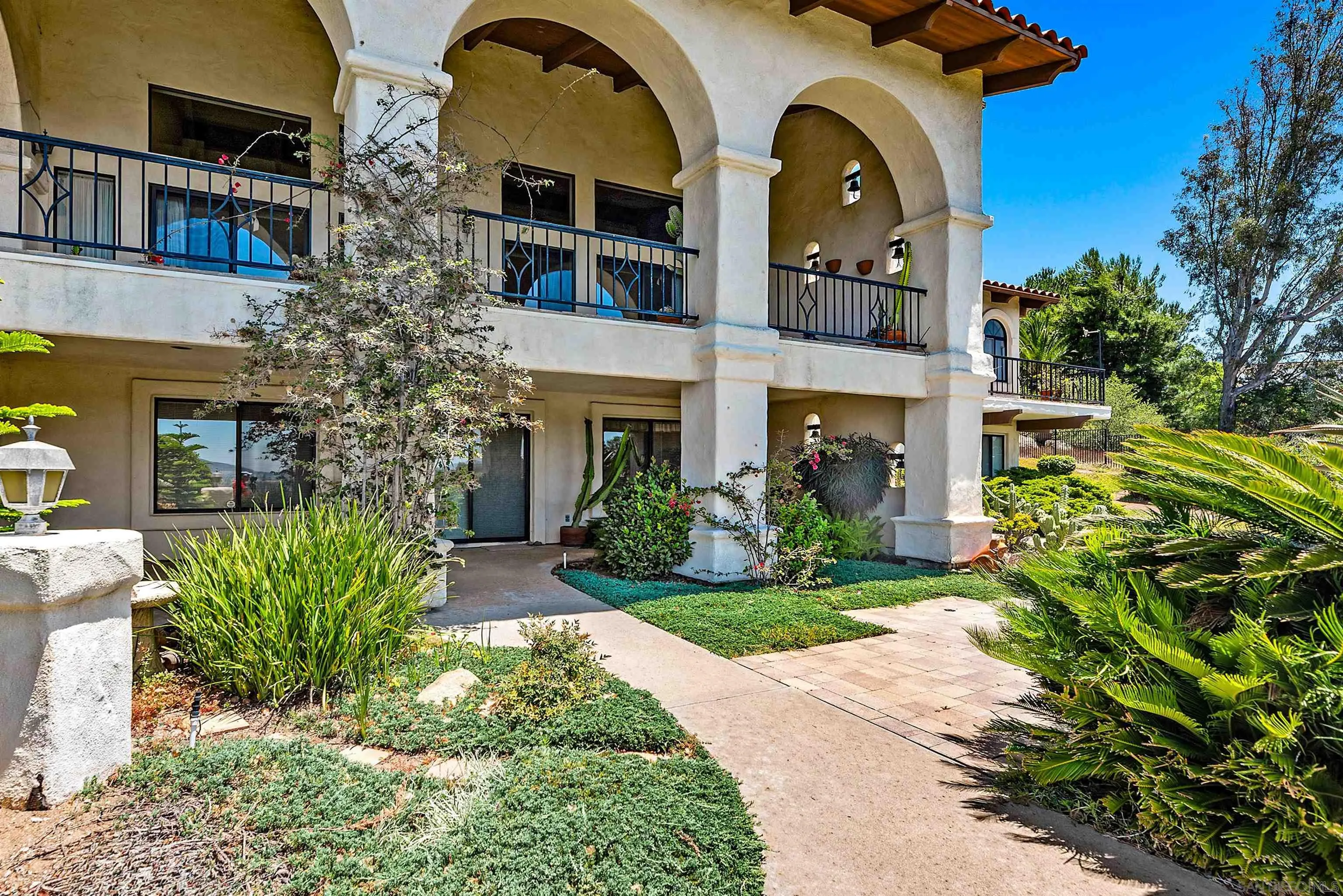 https://cdn.realtyfeed.com/cdn/127/250030011/50b40a2e0b09ee95e1ccafd0b2a5dbbb.webp