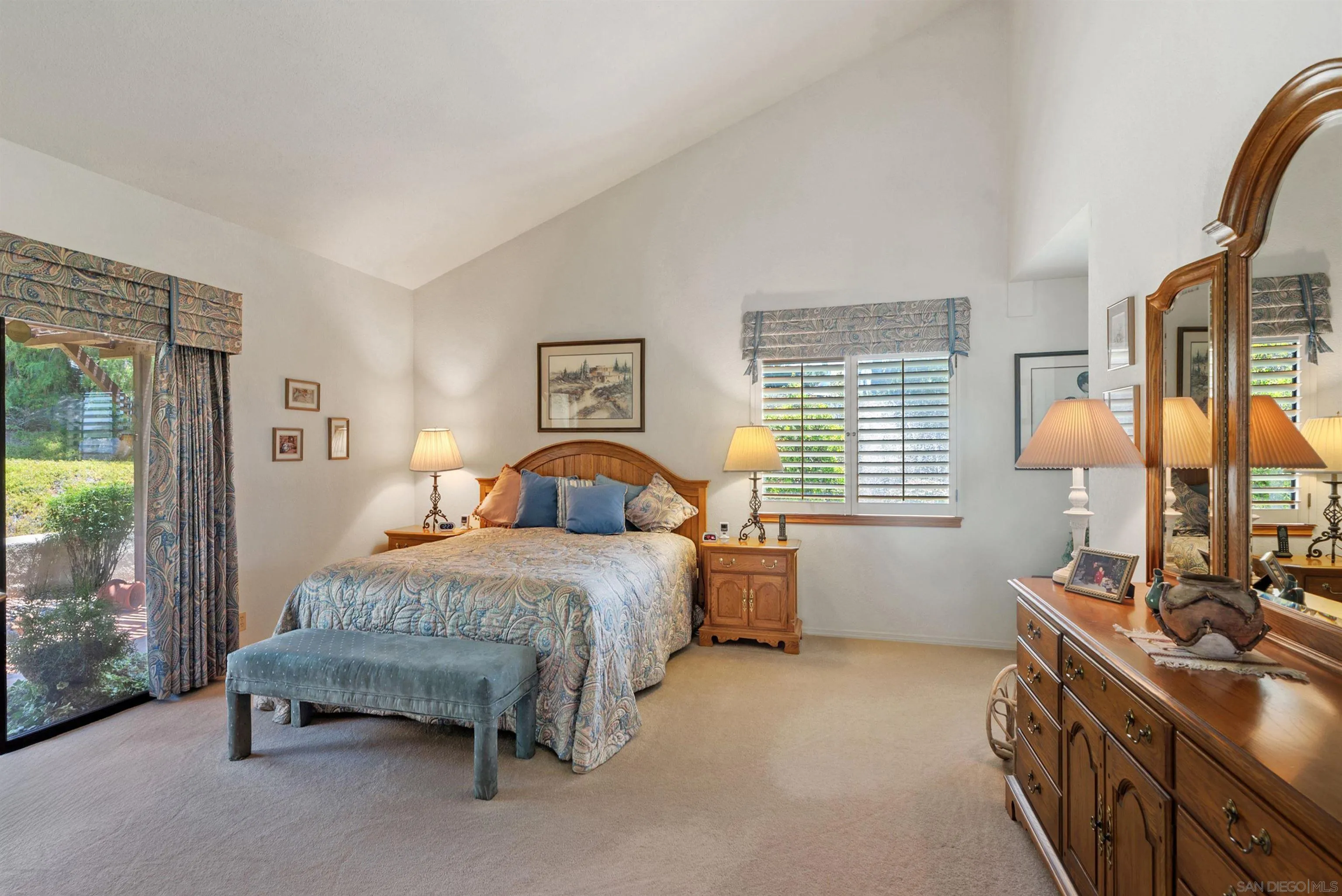 https://cdn.realtyfeed.com/cdn/127/250030011/5b9ee435066a5c4e68c7a6de01c4fbbd.webp