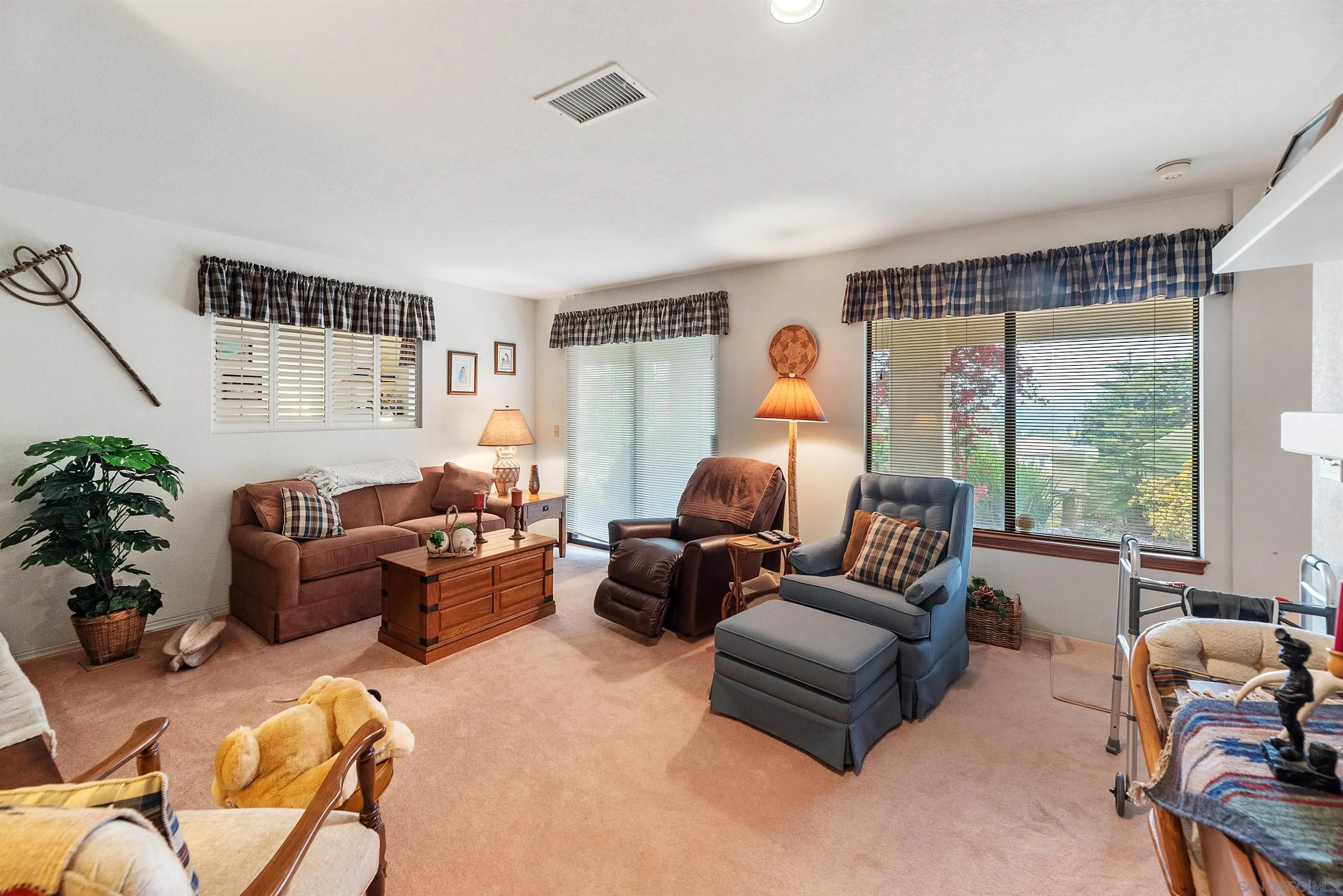 https://cdn.realtyfeed.com/cdn/127/250030011/65ce3d2036d2f8e5385aaae5f93501df.webp