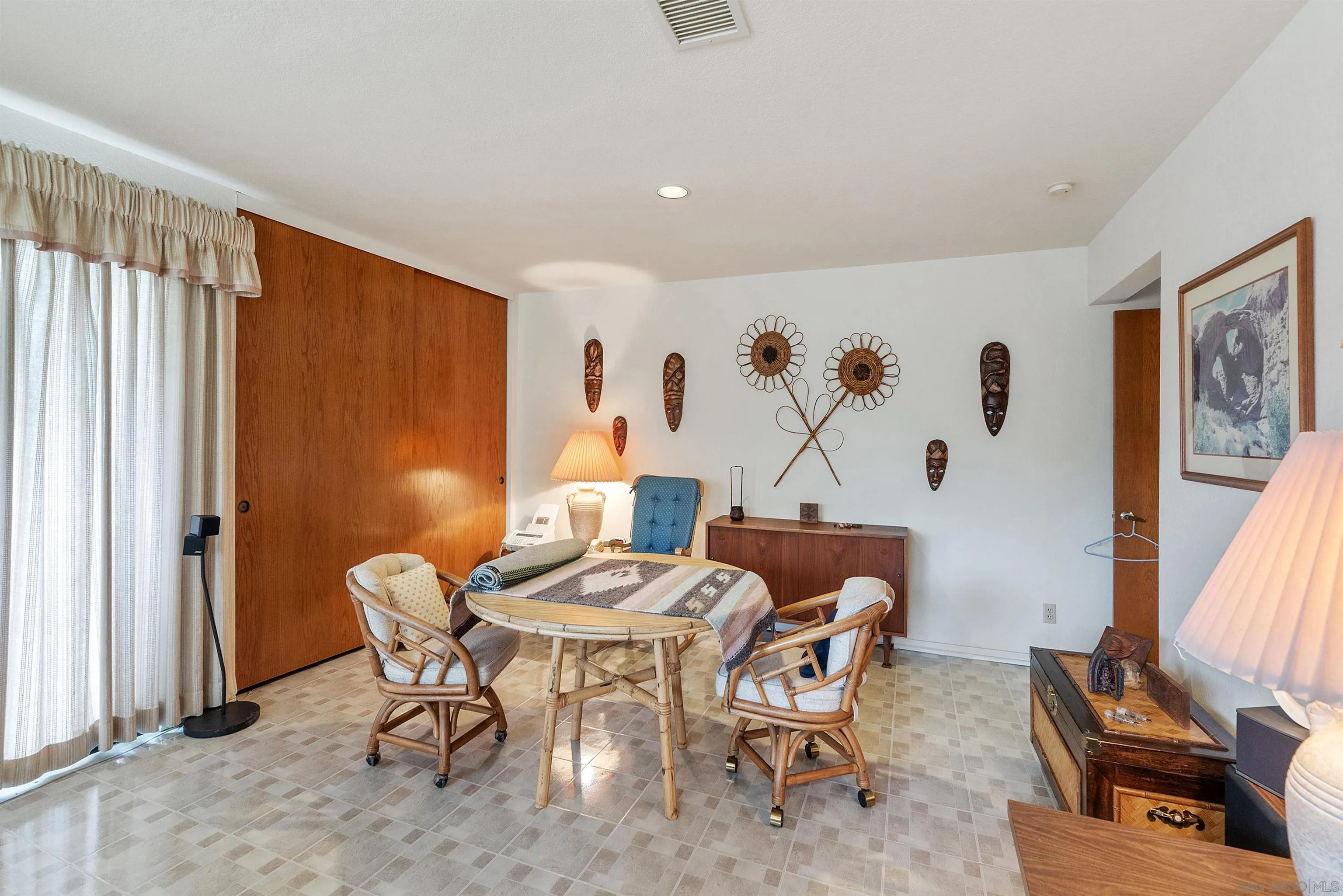 https://cdn.realtyfeed.com/cdn/127/250030011/eb76240c33a89b862edb7cc314a50e5b.webp