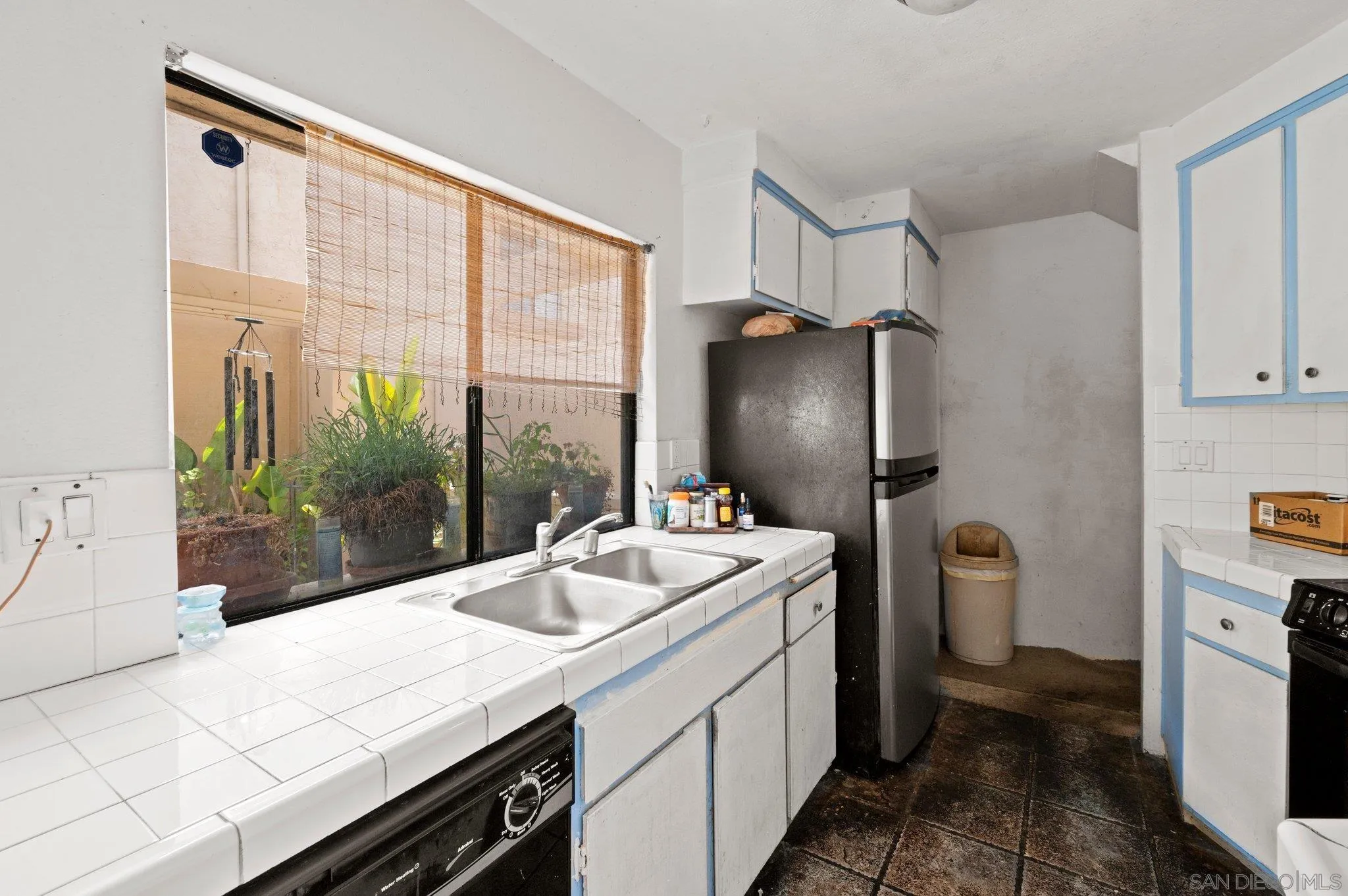 Photo #7: 250030060 Listing: Photo #7