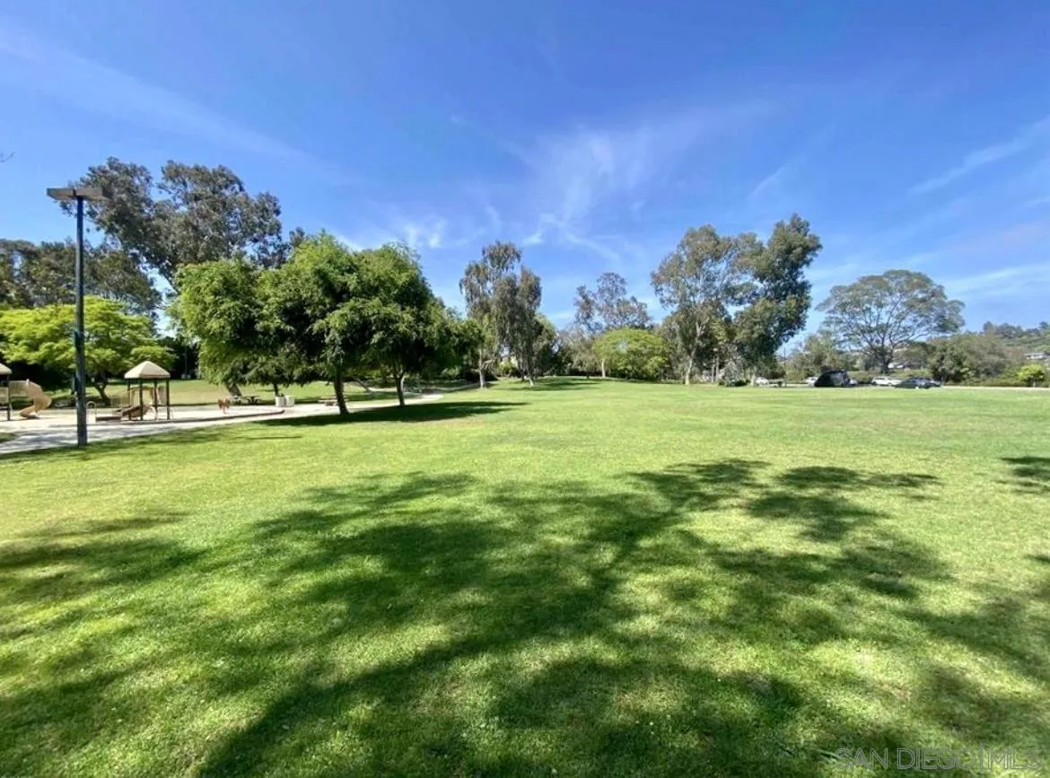 Photo #2: 250030060 Listing 