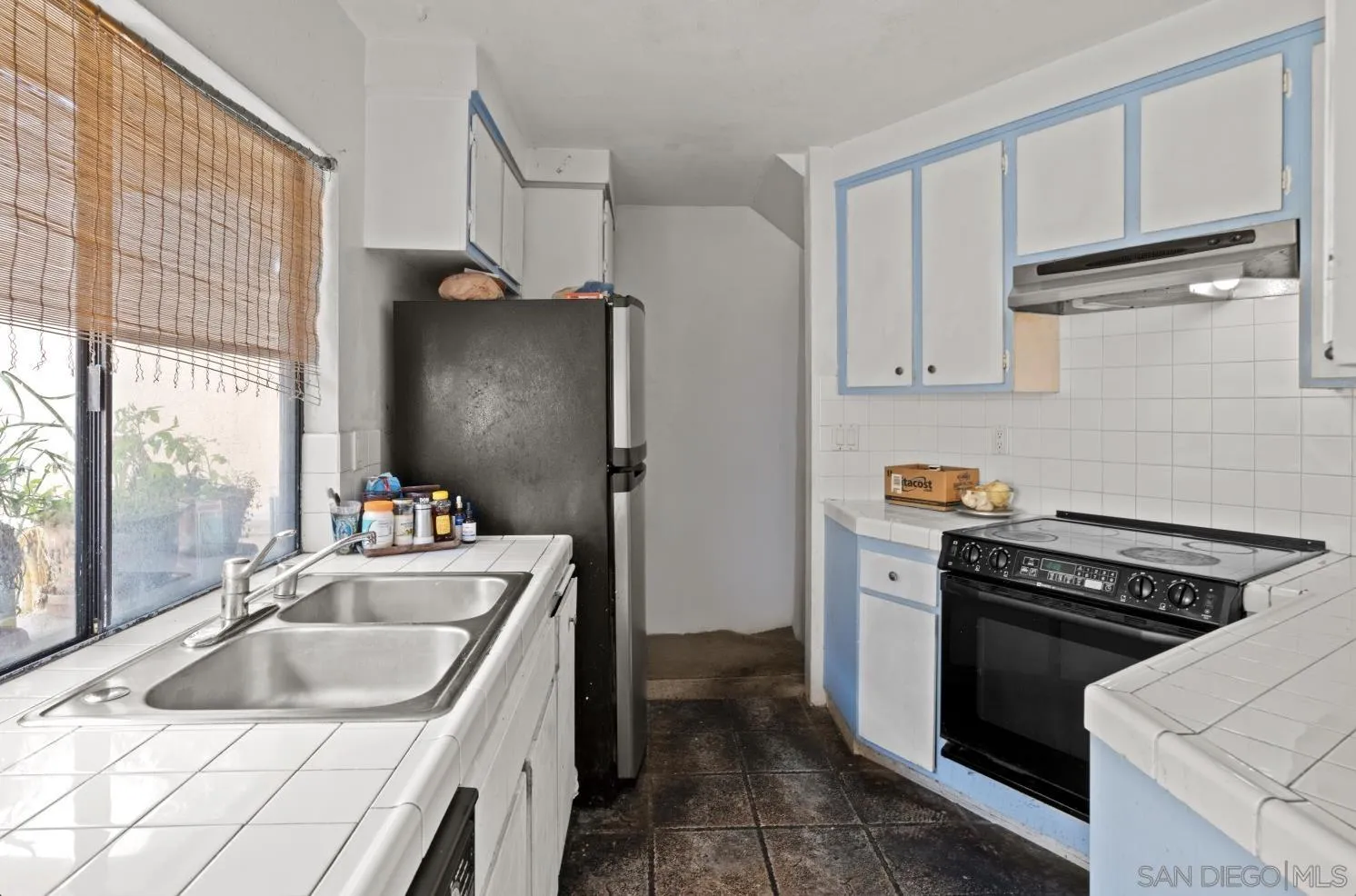 Photo #3: 250030060 Listing 