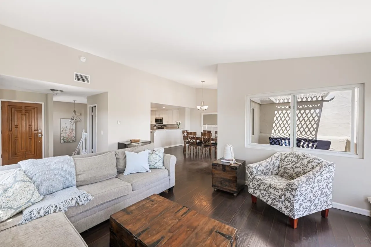 https://cdn.realtyfeed.com/cdn/127/250030077/3312112715b66e9b9757ecc1d0b5a1df.webp