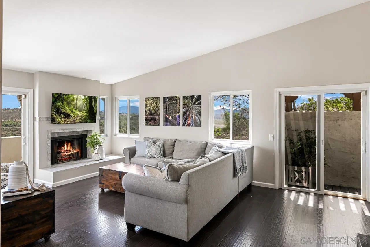 https://cdn.realtyfeed.com/cdn/127/250030077/524d48b6a7392aa72974202e9768205a.webp