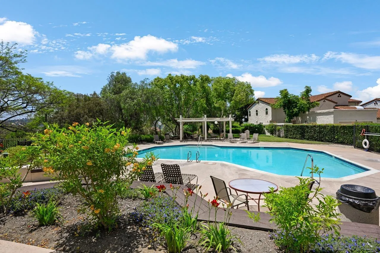 https://cdn.realtyfeed.com/cdn/127/250030077/81c9fec9751d50b617f52711431b6b62.webp