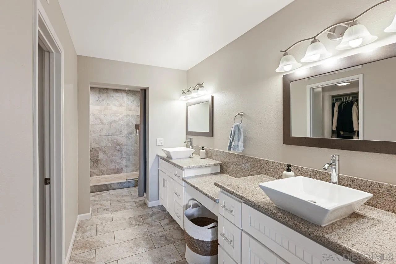 https://cdn.realtyfeed.com/cdn/127/250030077/f1aa44d3eb88bcbba75387f4acda6eff.webp