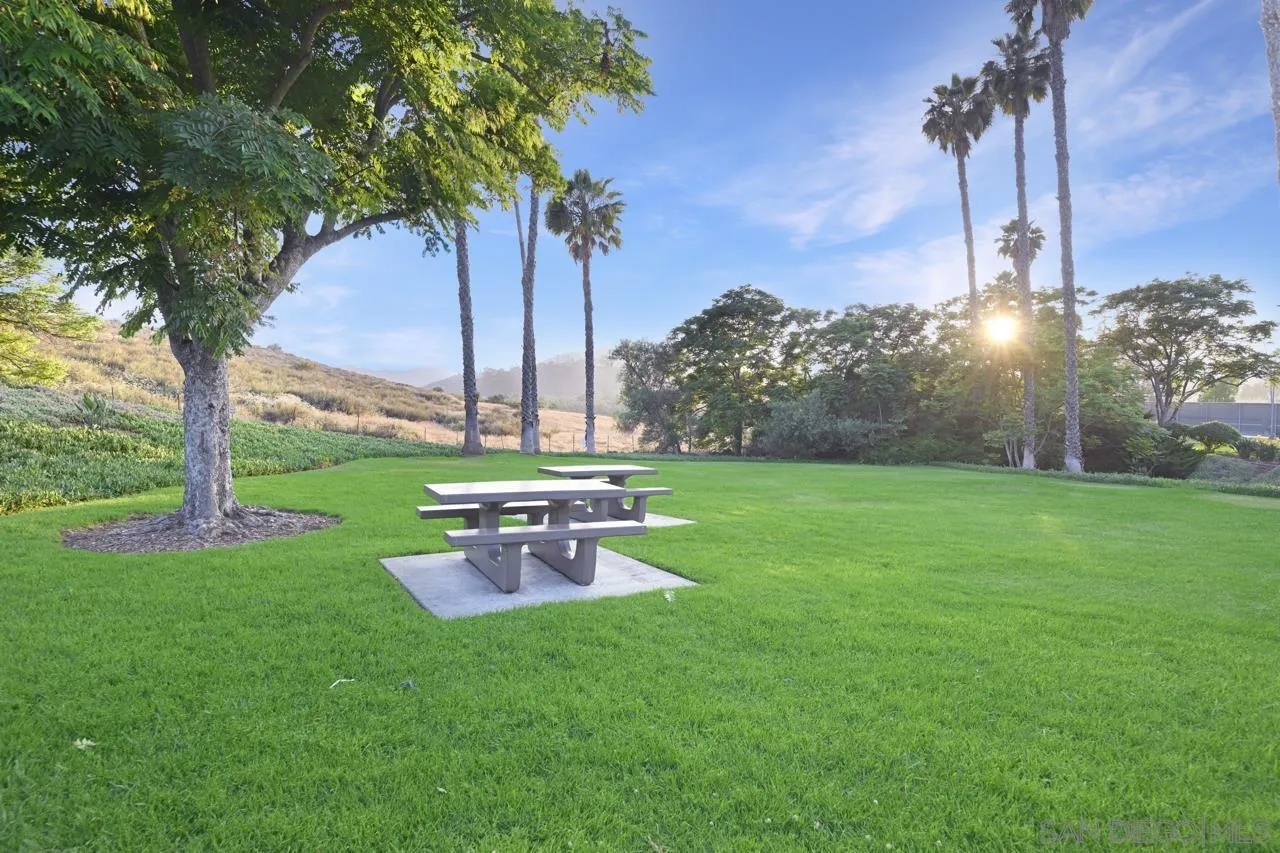 https://cdn.realtyfeed.com/cdn/127/250030077/fd8f04794c2b589822e01e2f99ea228d.webp