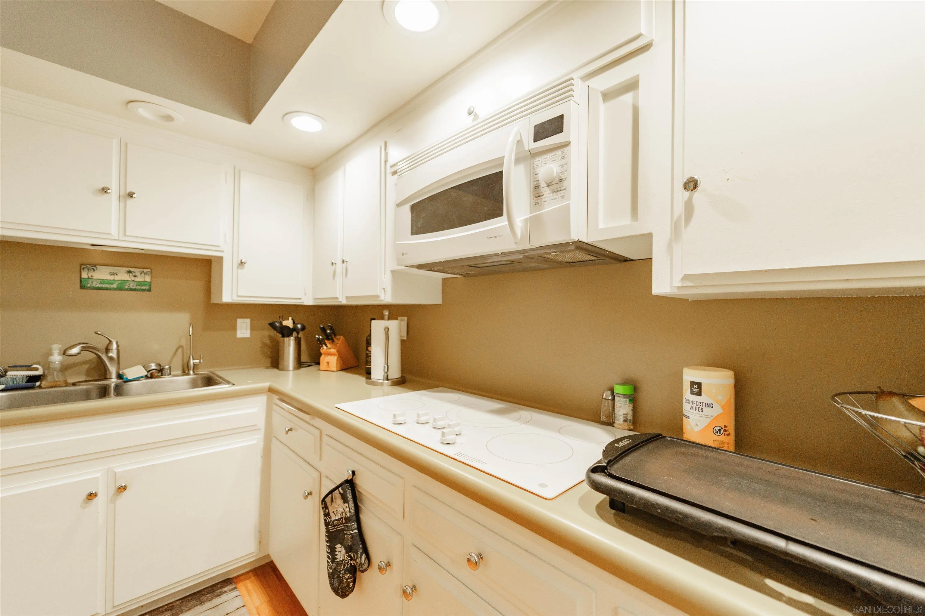 Photo #3: 250030097 Listing 